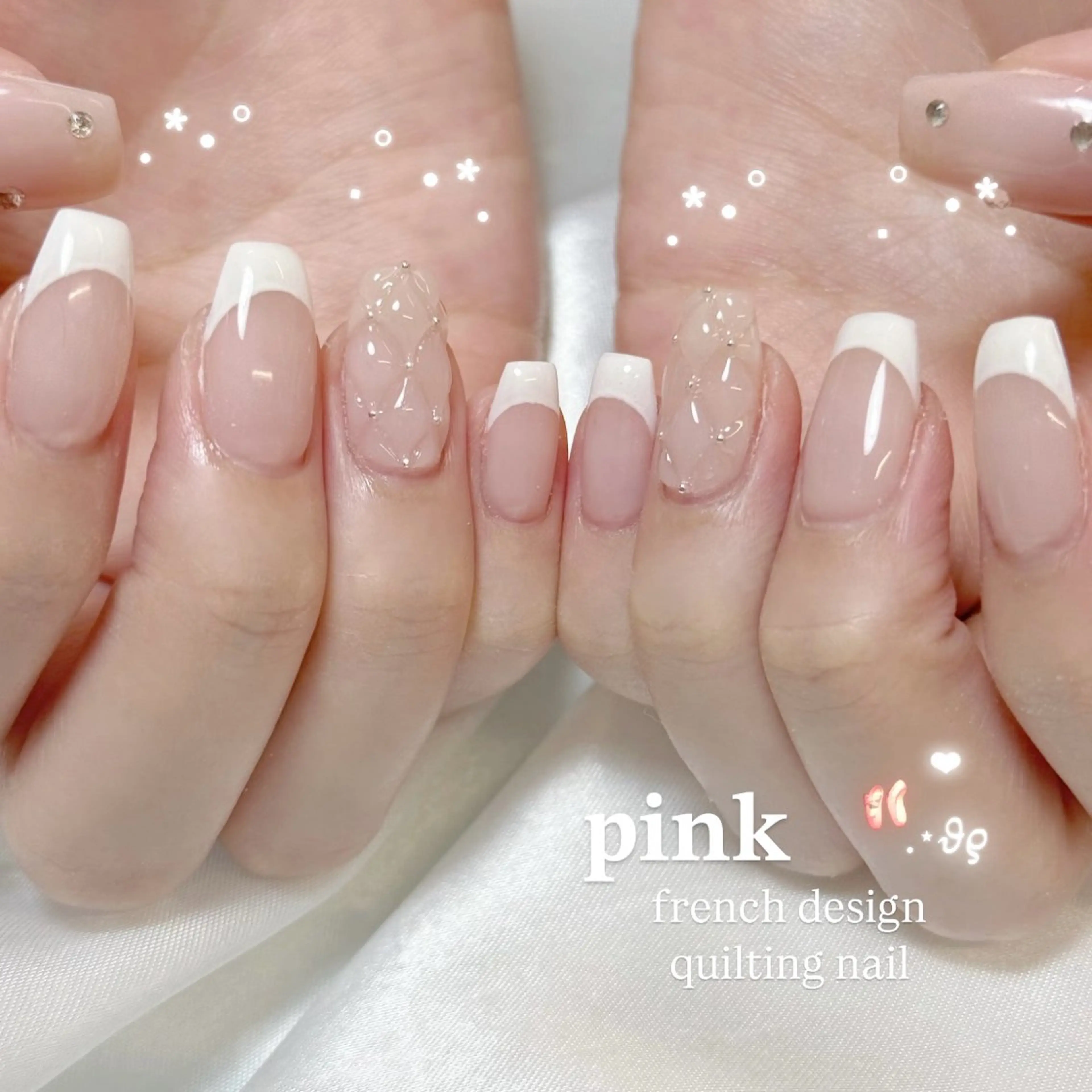 ネイル オーロラネイル ブルー フラッシュネイル フットネイル フレンチネイル ハンドネイル fein. miku🎀🍼のネイルデザイン