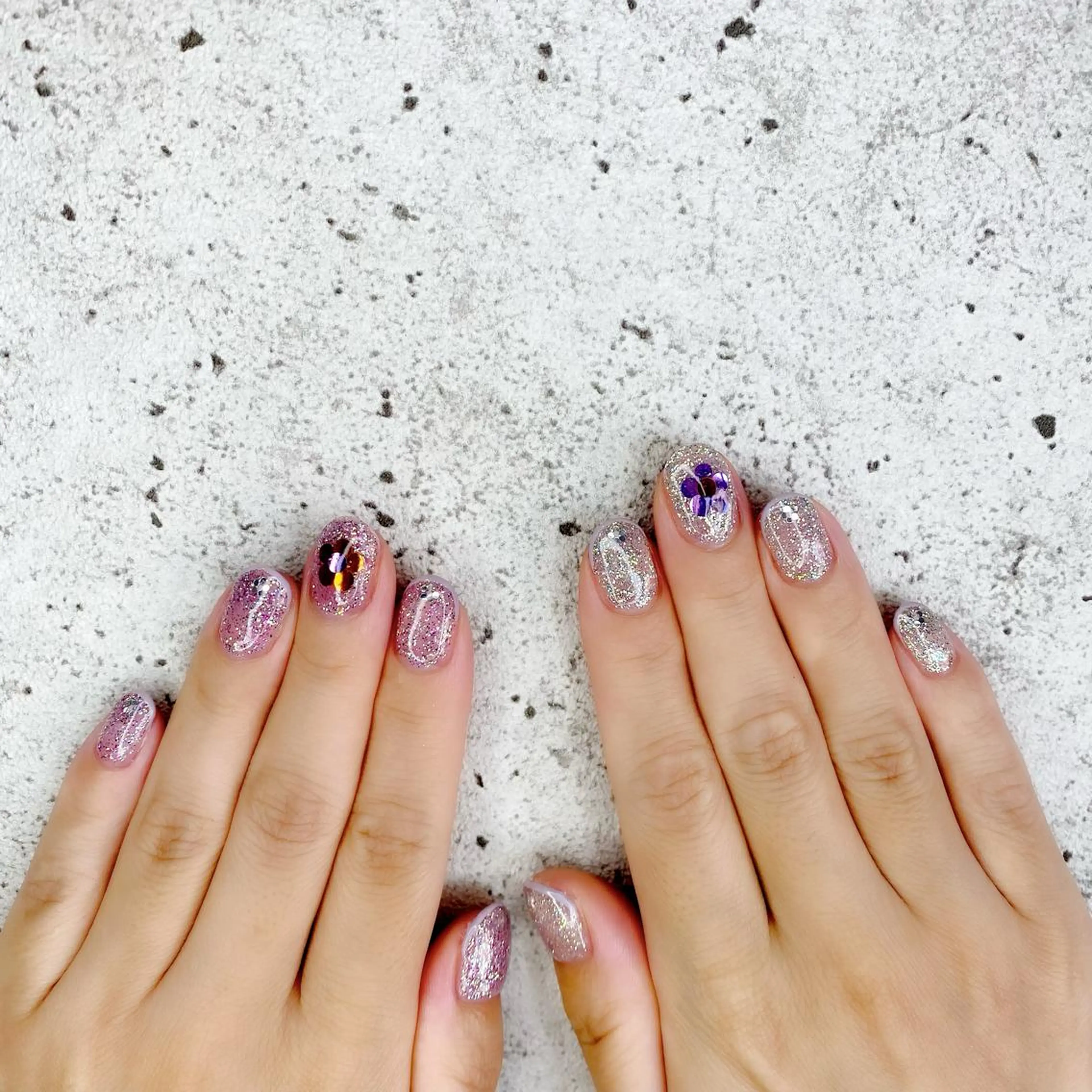 ミディアム カラー パーマ ヘアアレンジ メンズ キッズ ネイル マツエク・マツパ フラワーネイル キラキラネイル ハンドネイル Salon Ｋのネイルデザイン