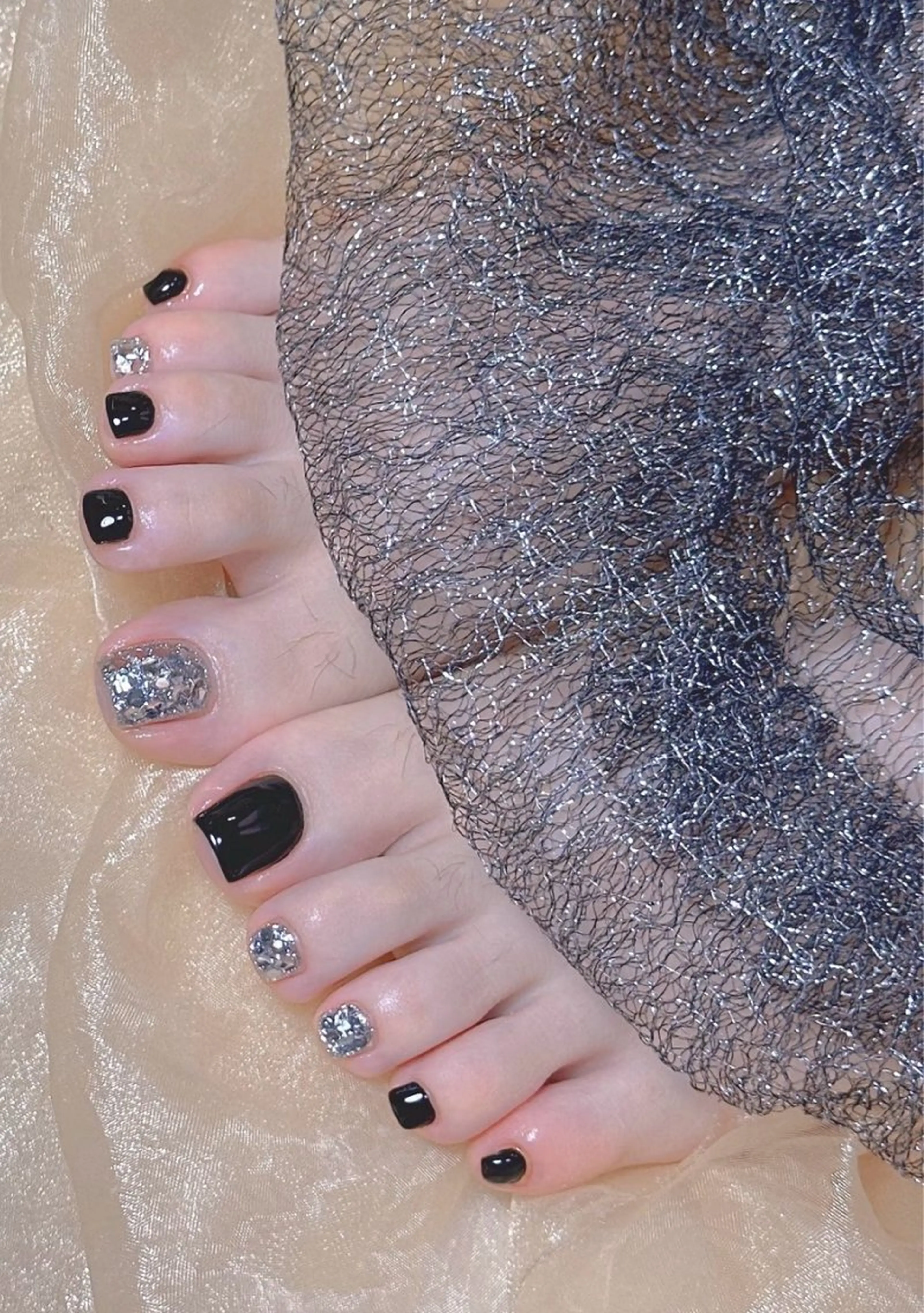 ネイル ボルドー チークネイル 長さ出し フレンチネイル ジェルネイル フットネイル UMI ネイルサロン新宿🎀のネイルデザイン