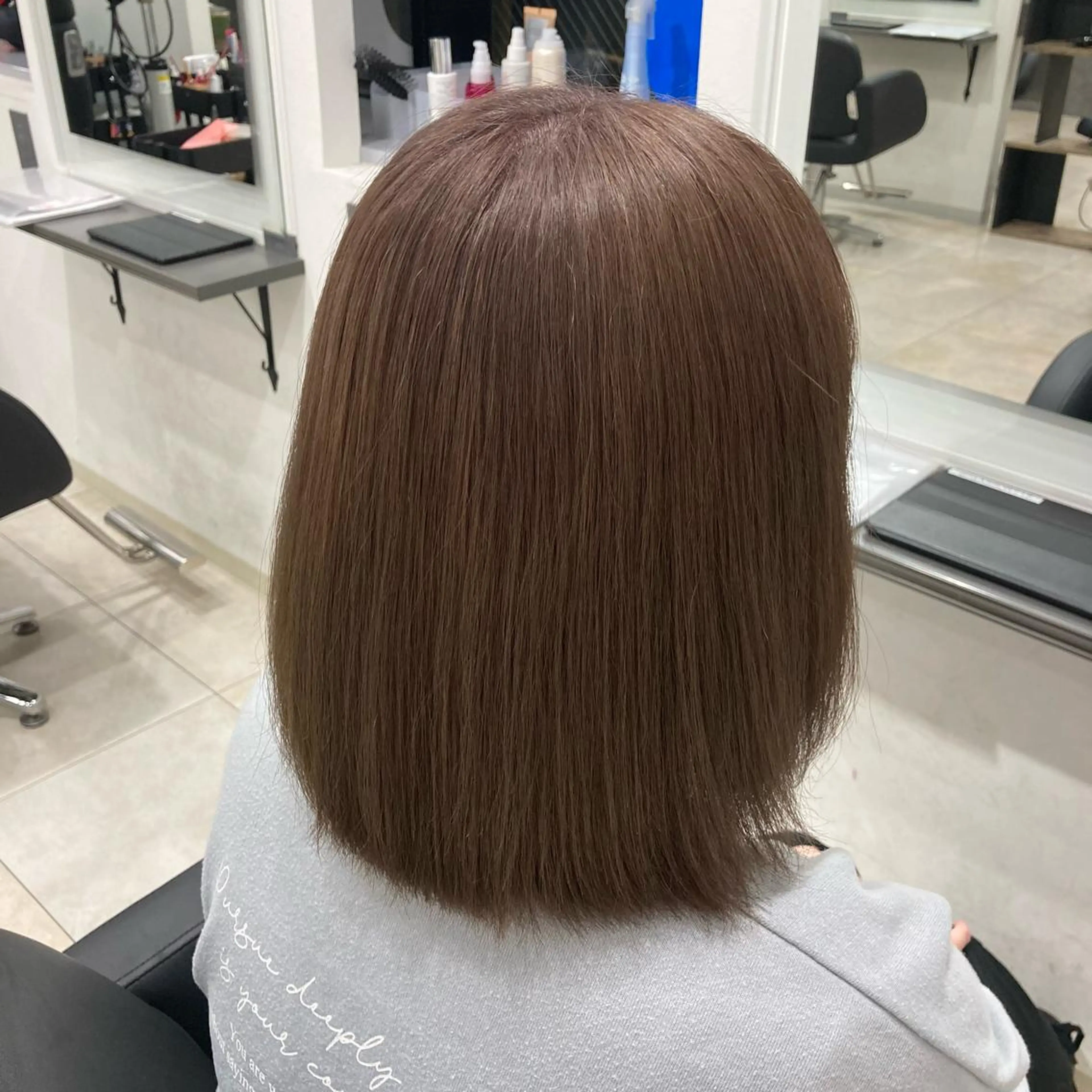 ミディアム カラー ブリーチ ヘアカラー ピンクカラー🎀 米津 美佑のヘアスタイル