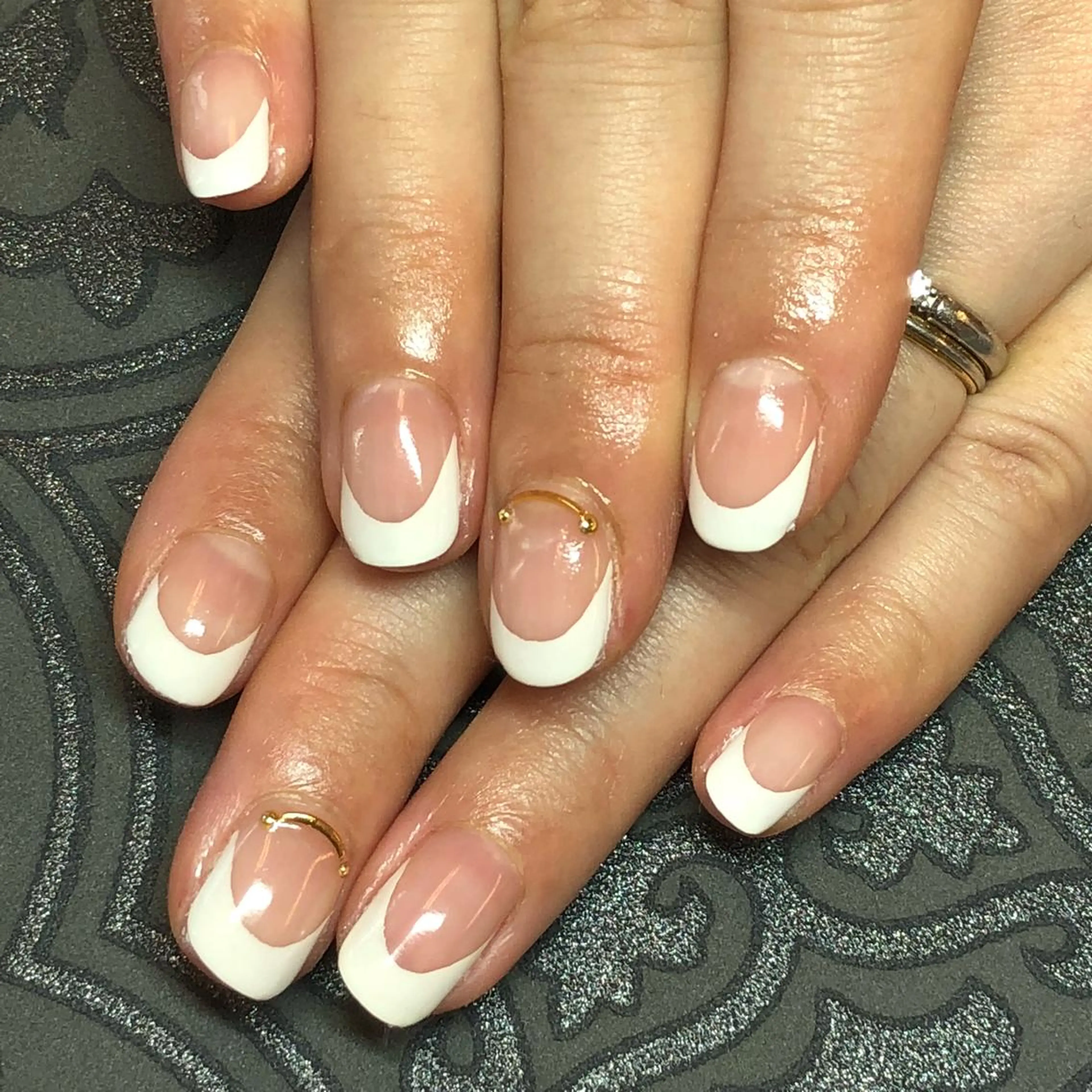 ネイル フレンチネイル KIREIE NAILSのネイルデザイン