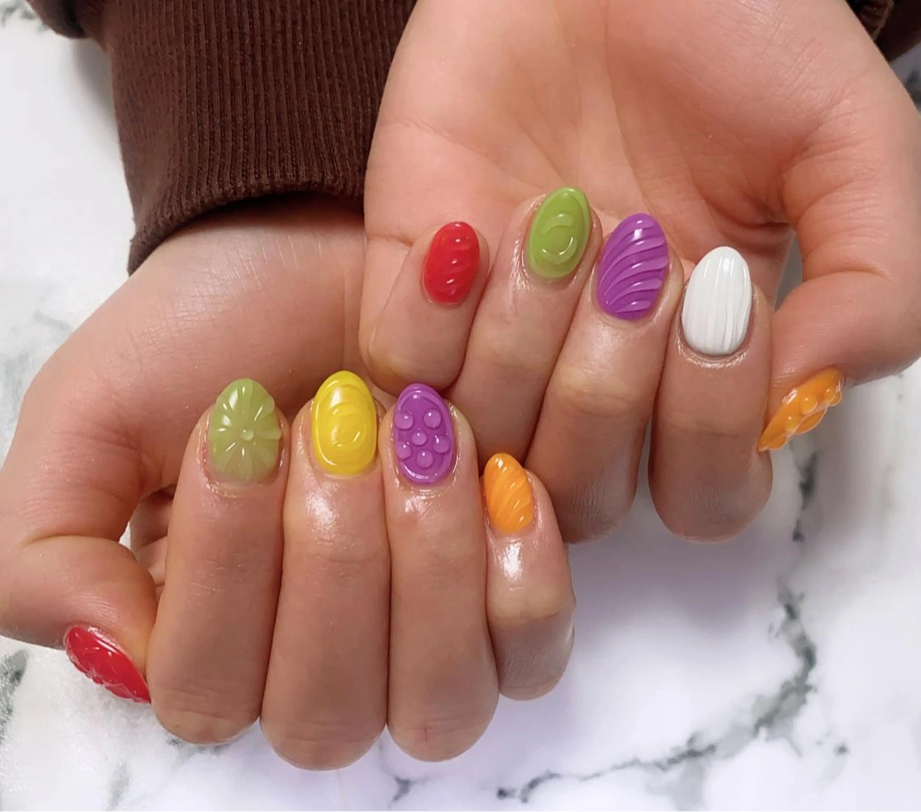 ロング カラー ネイル Q Free nailsのネイルデザイン