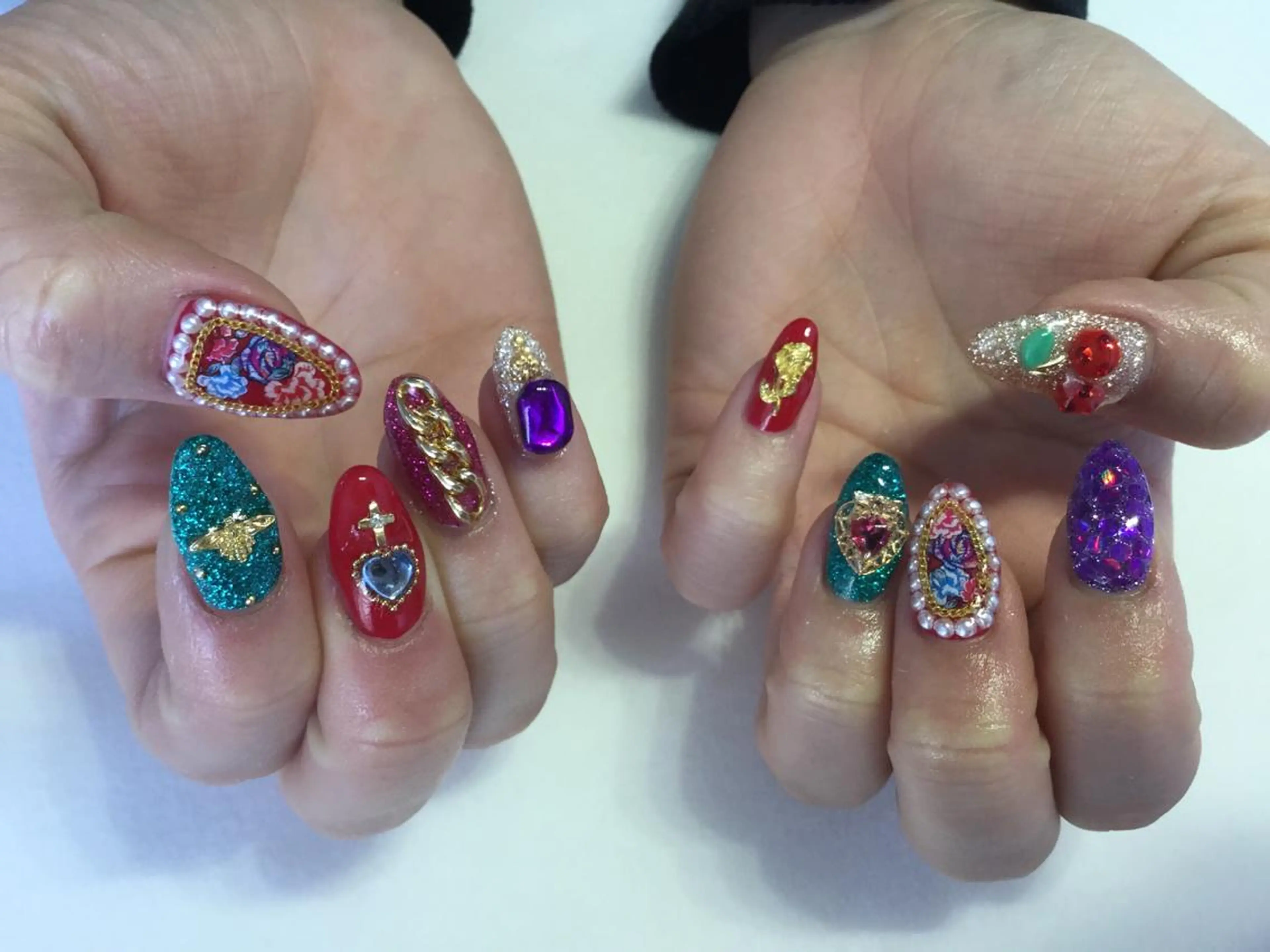 ネイル 💎🐰 saki. m 🐰💎のネイルデザイン