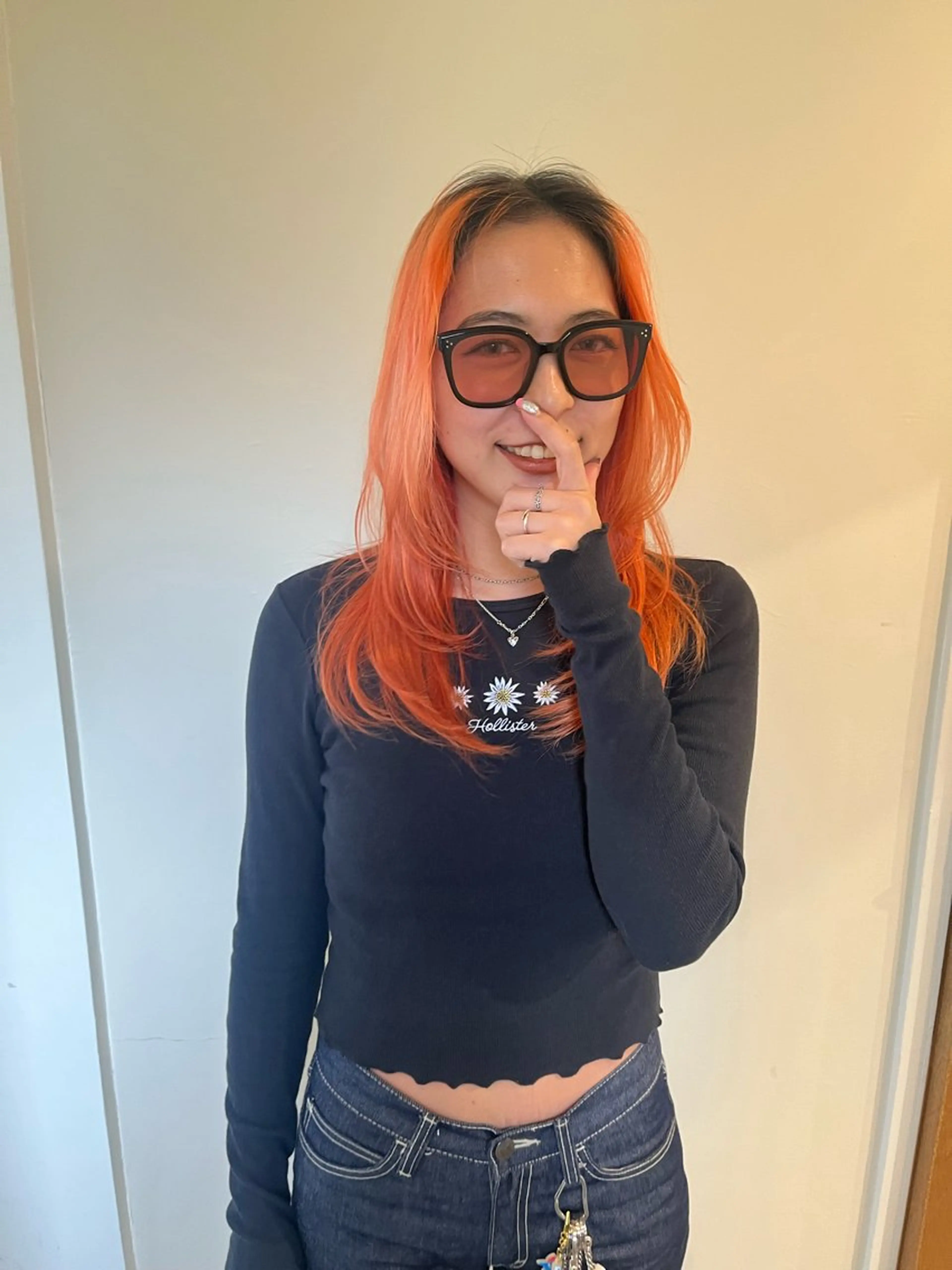 ロング カラー ブリーチ ダブルカラー ハイトーンカラー オレンジ ヘアカラー 🦮shiori アイドルオタク🦮のヘアスタイル