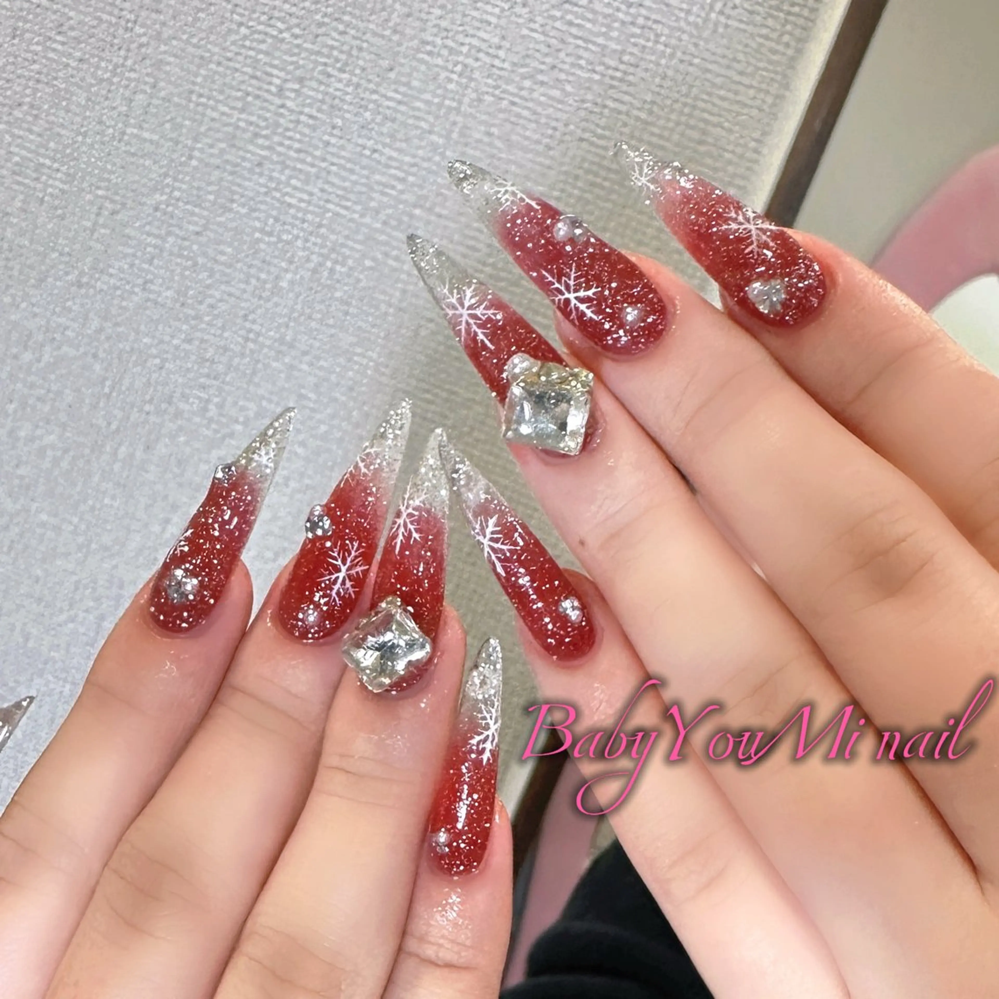 ネイル オーロラネイル 成人式 フットネイル フレンチネイル ジェルネイル Oomiya 服部のネイルデザイン