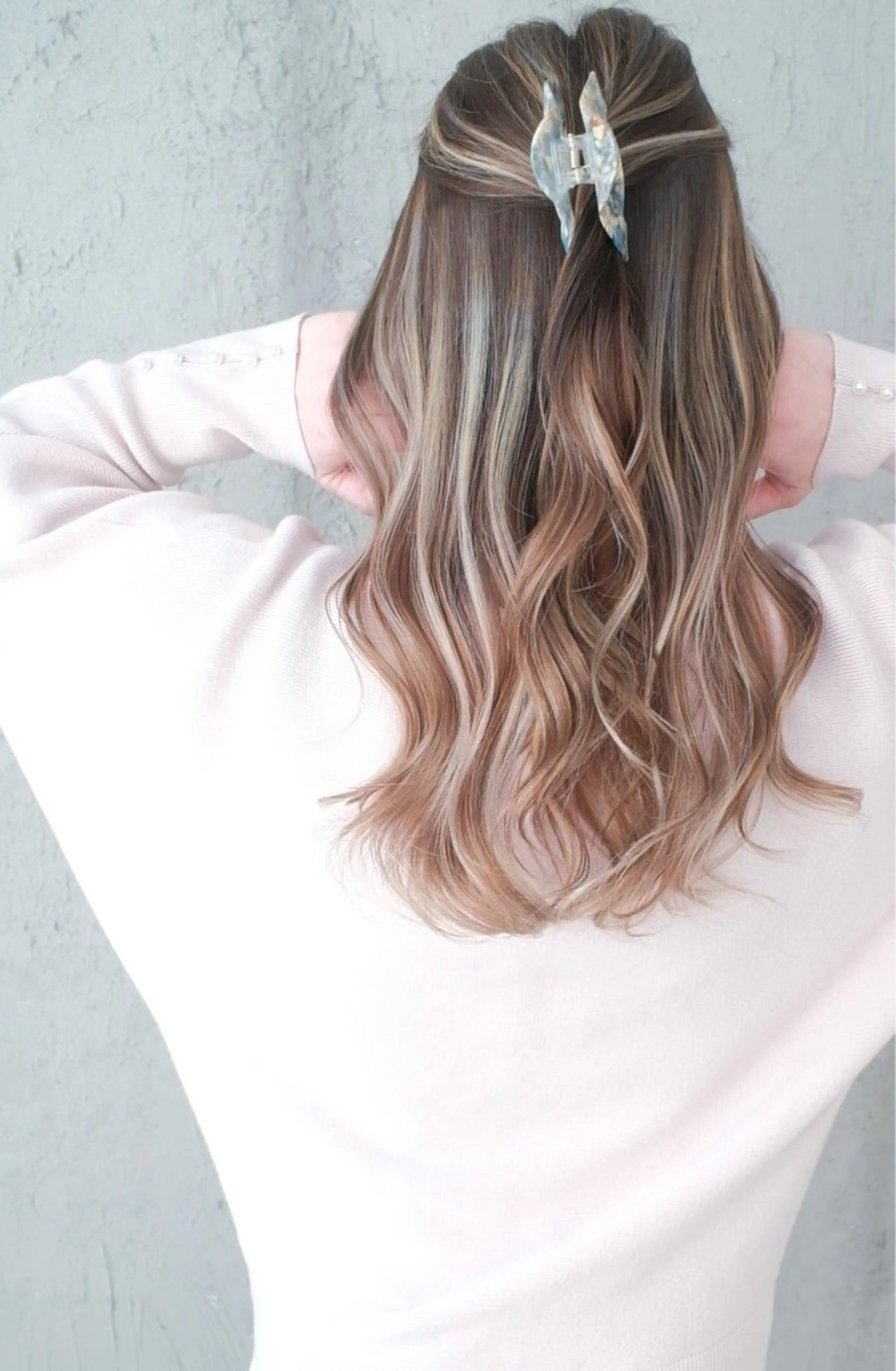 セミロング カラー デザインカラー ハイライトカラー ハイライト ヘアカラー Mariana/ 鶴原-ハイライトのヘアスタイル