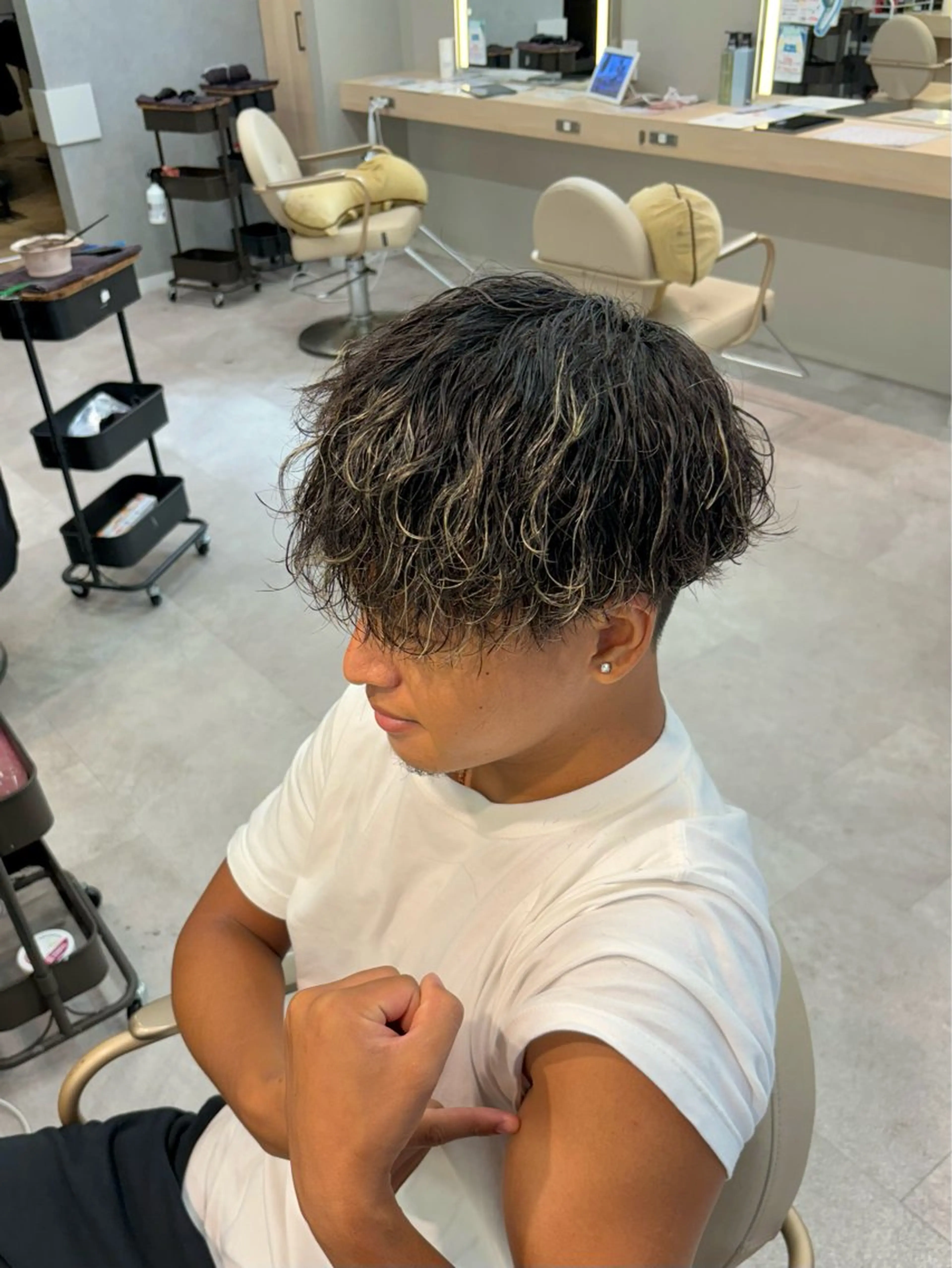 パーマ メンズ メンズパーマ、スパ イキー、上野星也のヘアスタイル