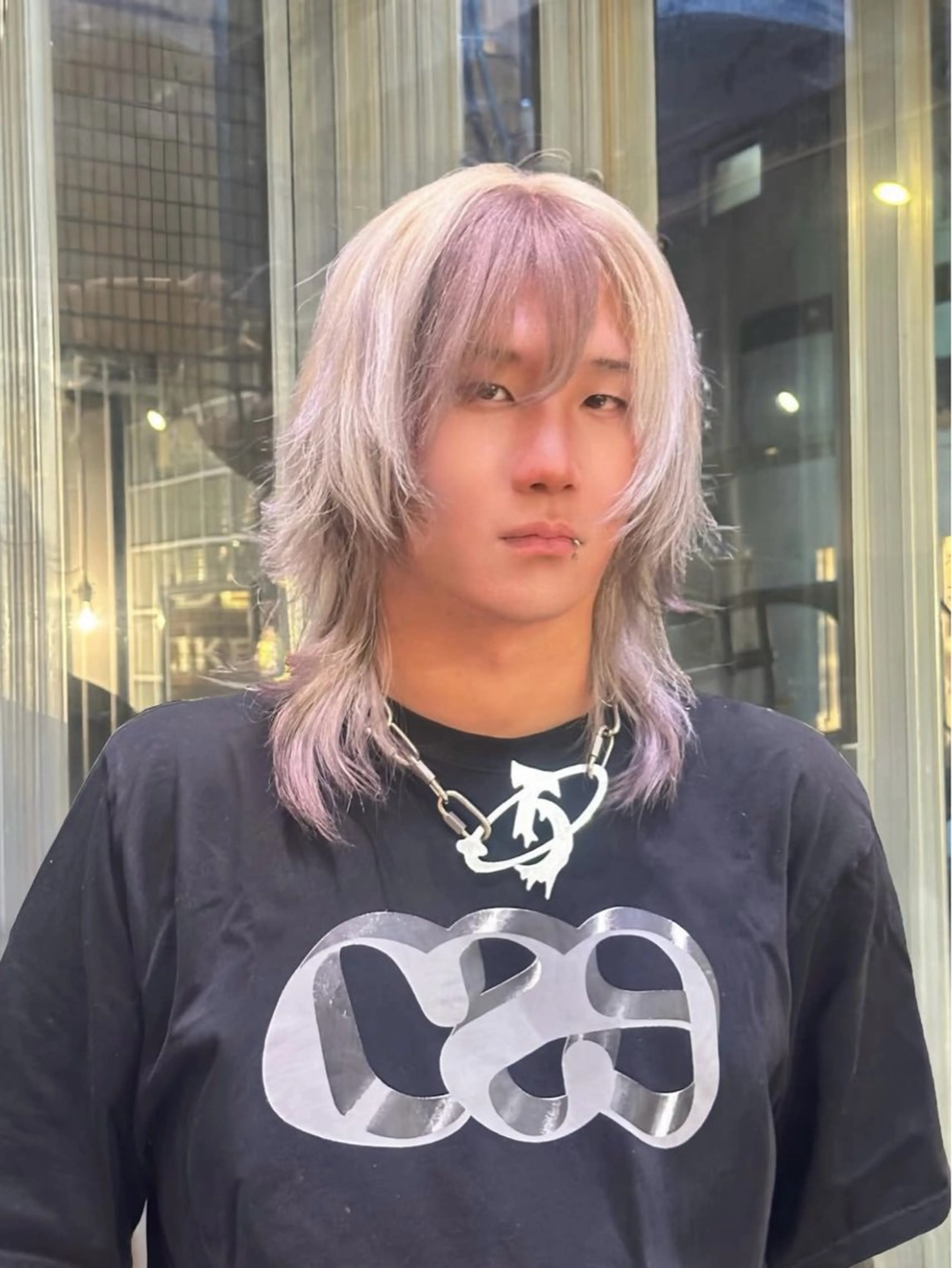 ミディアム 顔まわりレイヤー 顔周りカット 髪質改善 レイヤーカット シャギー ヘアカラー デザインカラー/中性 ウルフ/mitsuのヘアスタイル