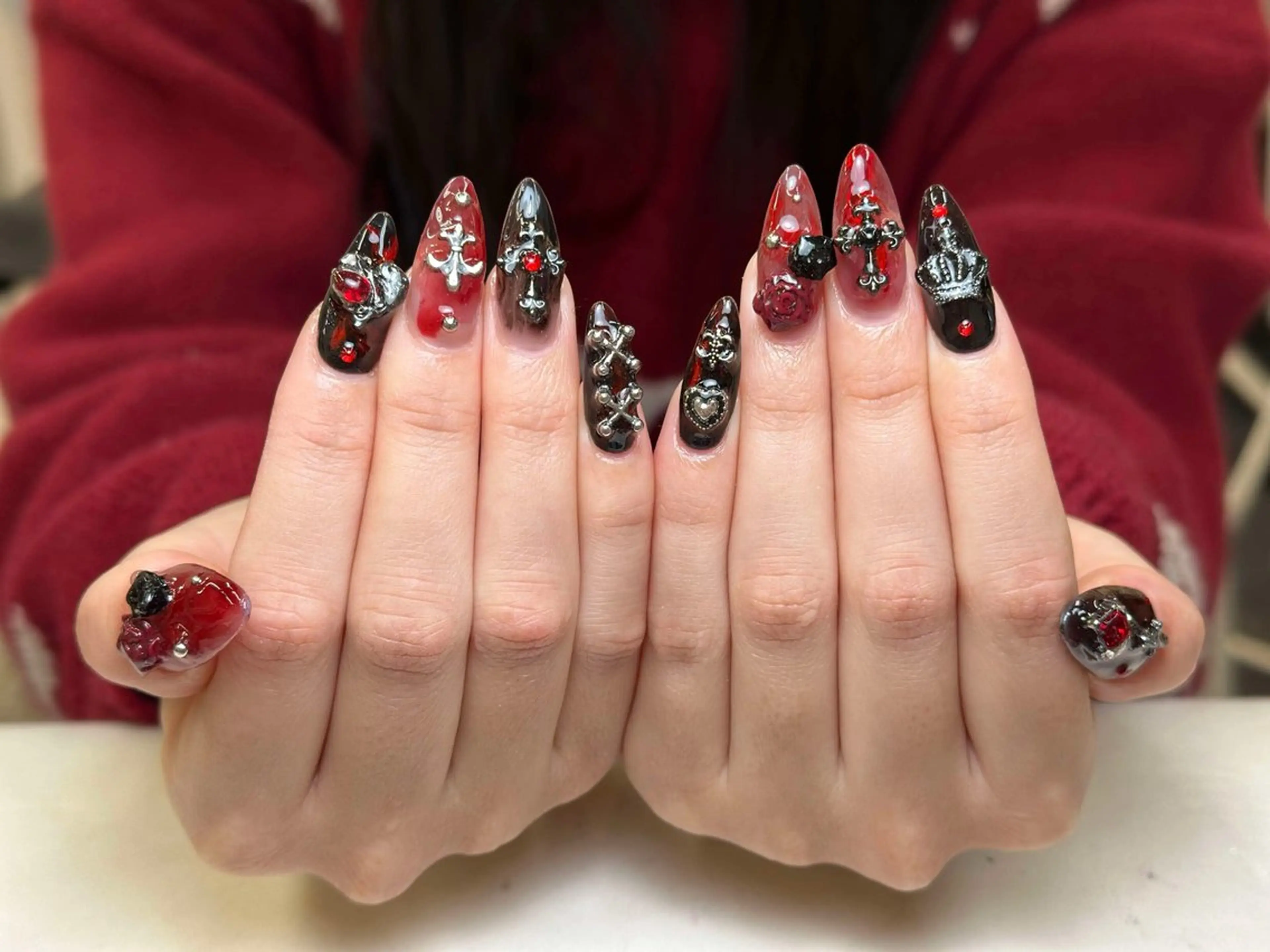 ネイル グラデーション キラキラネイル ワンカラーネイル 冬ネイル Jenn Nail Salonのネイルデザイン