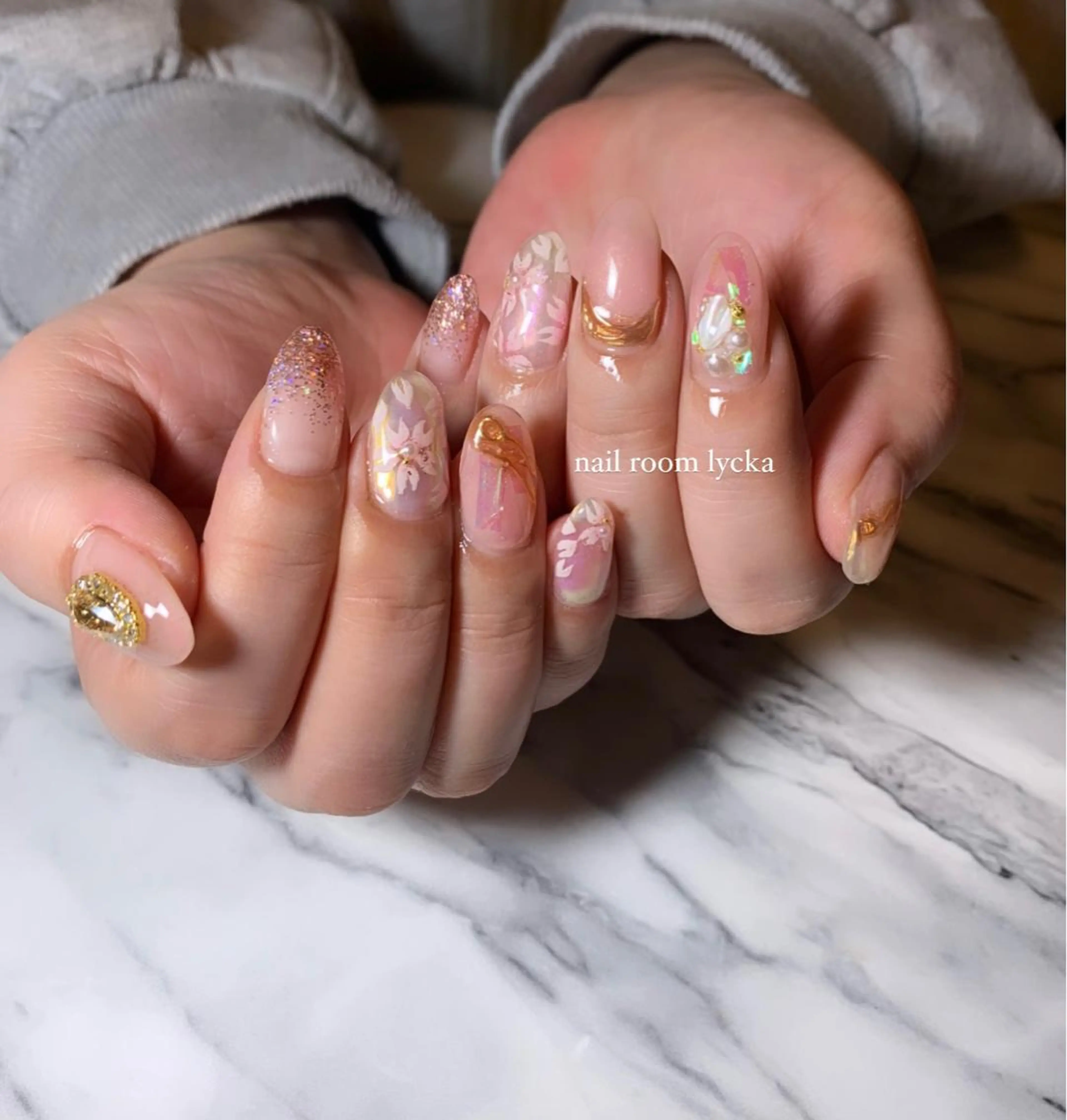 ネイル ﾈｲﾙﾙｰﾑﾘｯｶ 𝐦𝐚𝐲𝐮のネイルデザイン