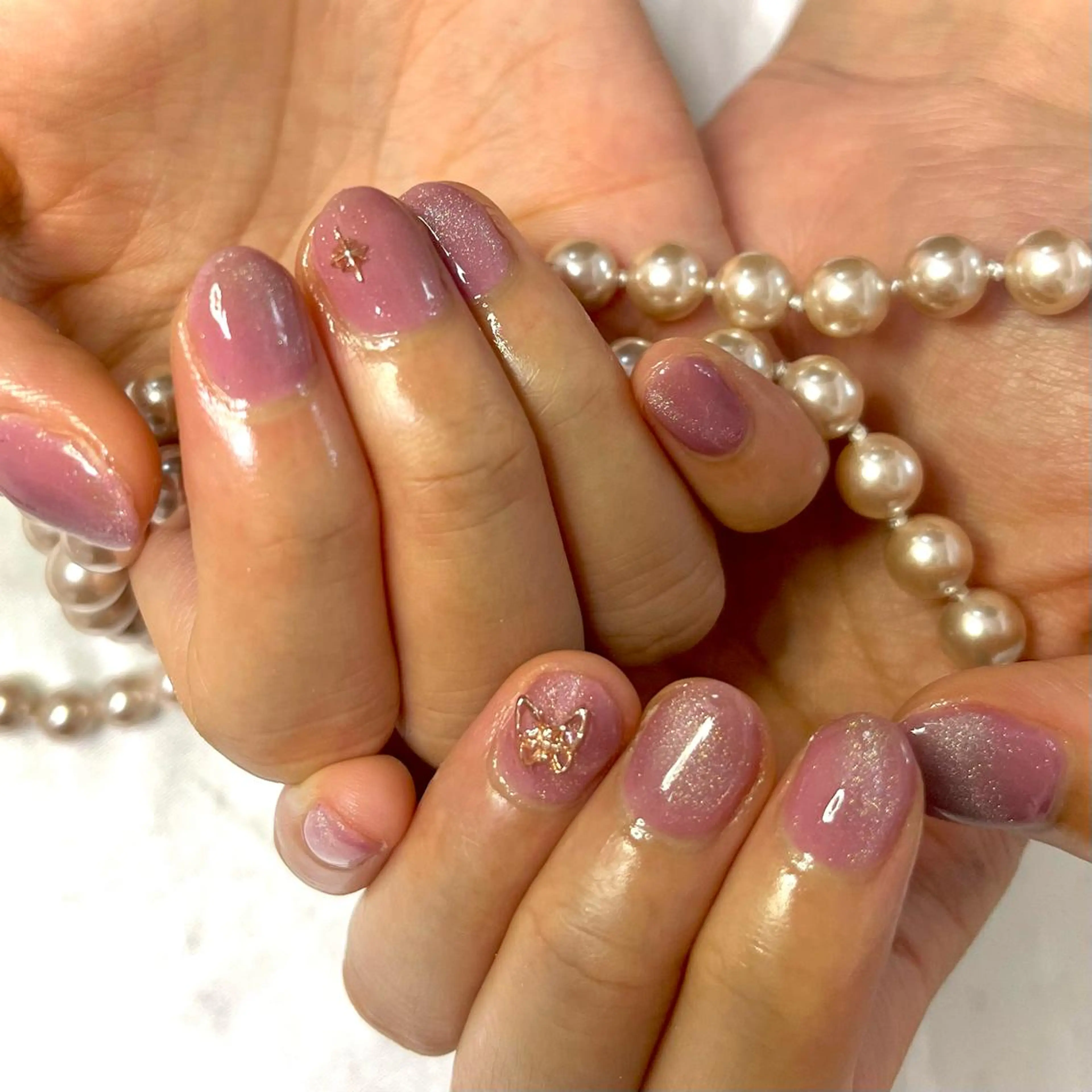 ネイル 韓国ネイル マグネットネイル ワンカラーネイル ピンク 夏ネイル 韓国ネイル💠 Tomoのネイルデザイン