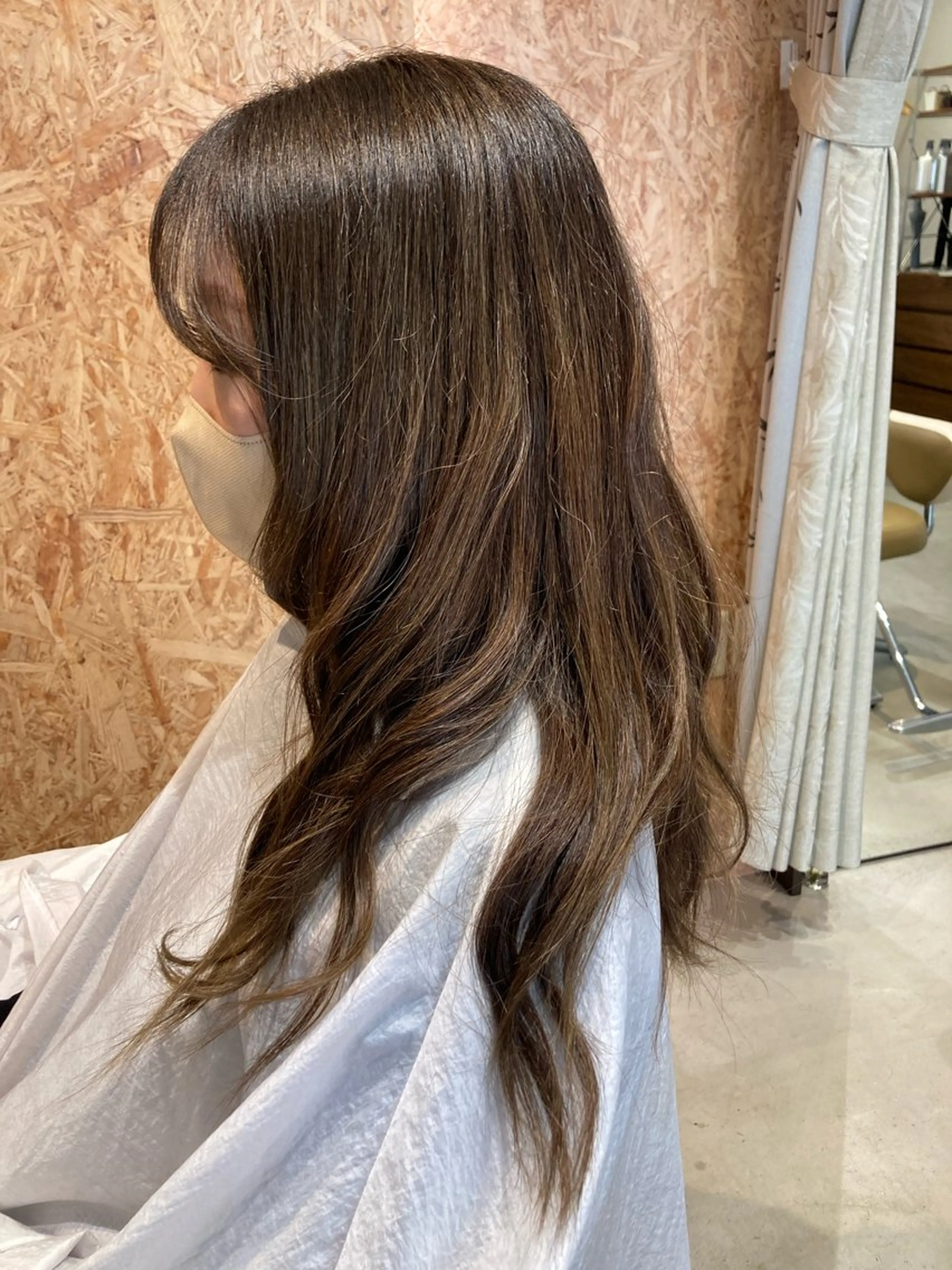 カラー ヘアカラー 折本 沙織のヘアスタイル