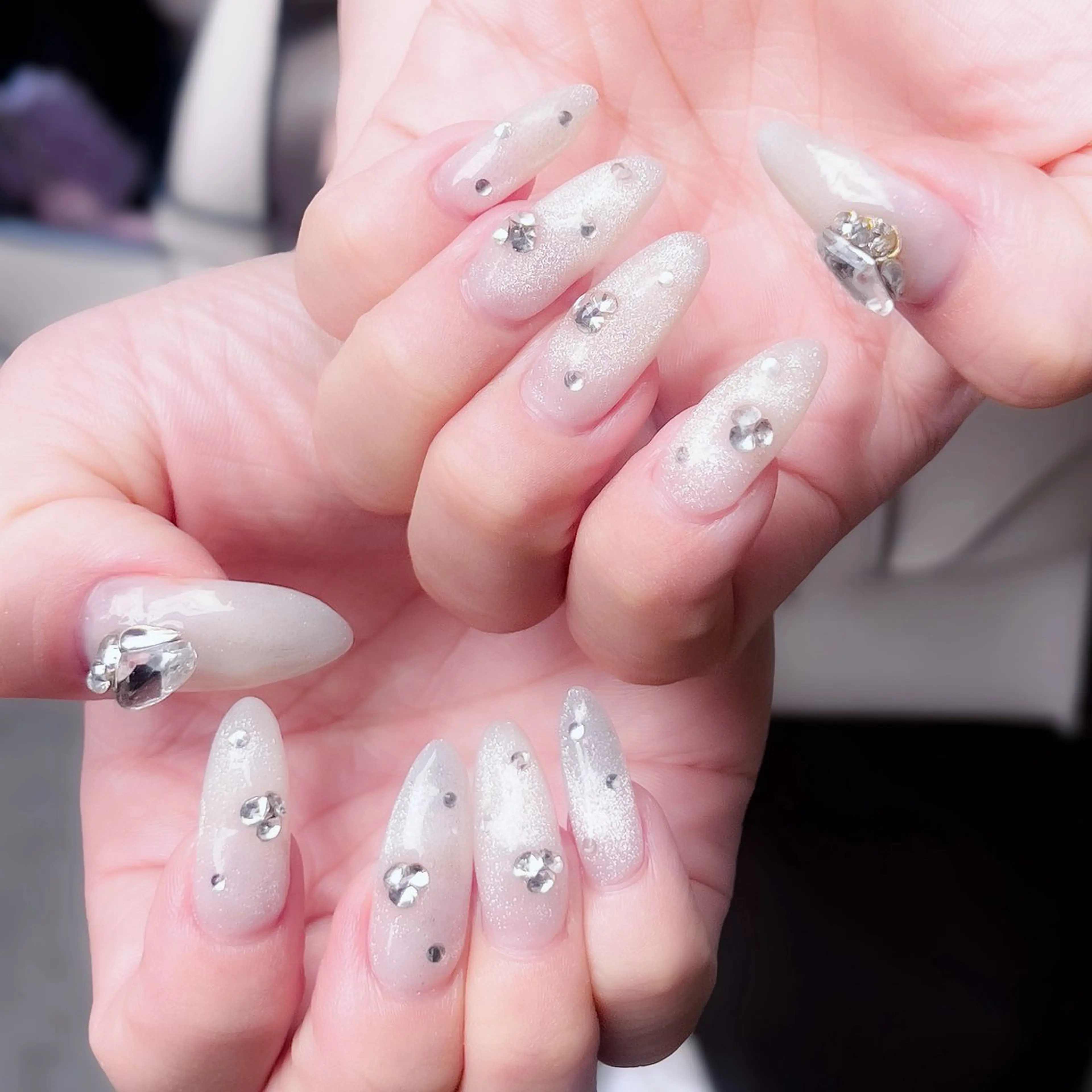 ネイル LEFTNAILS フィルインニュアンスのネイルデザイン
