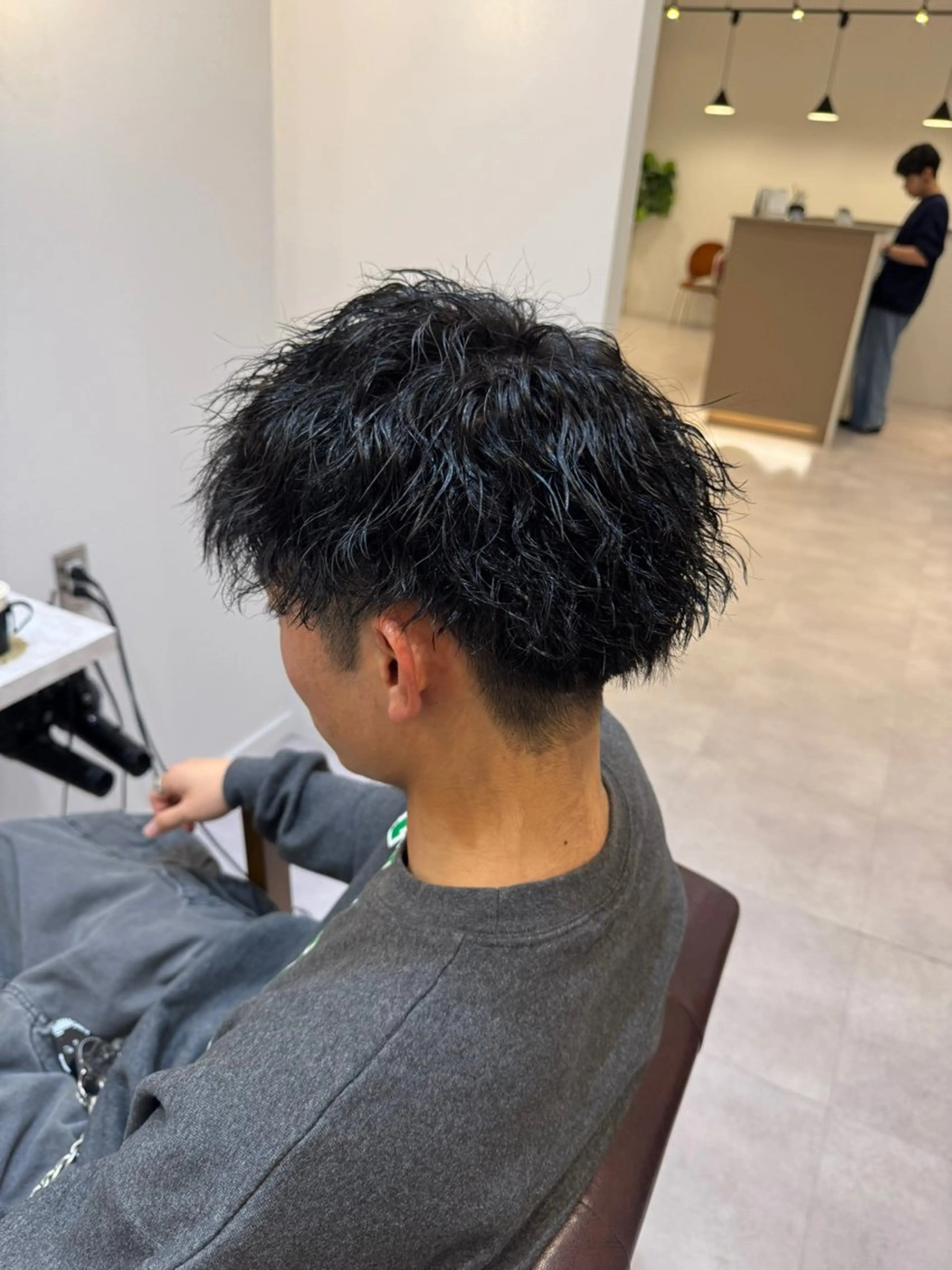 ショート パーマ メンズ メンズパーマ ツイストスパイラルパーマ スパイラルパーマ カット パーマ Agu hair sifle本町通り店所属・松ヶ迫 珠里のヘアスタイル