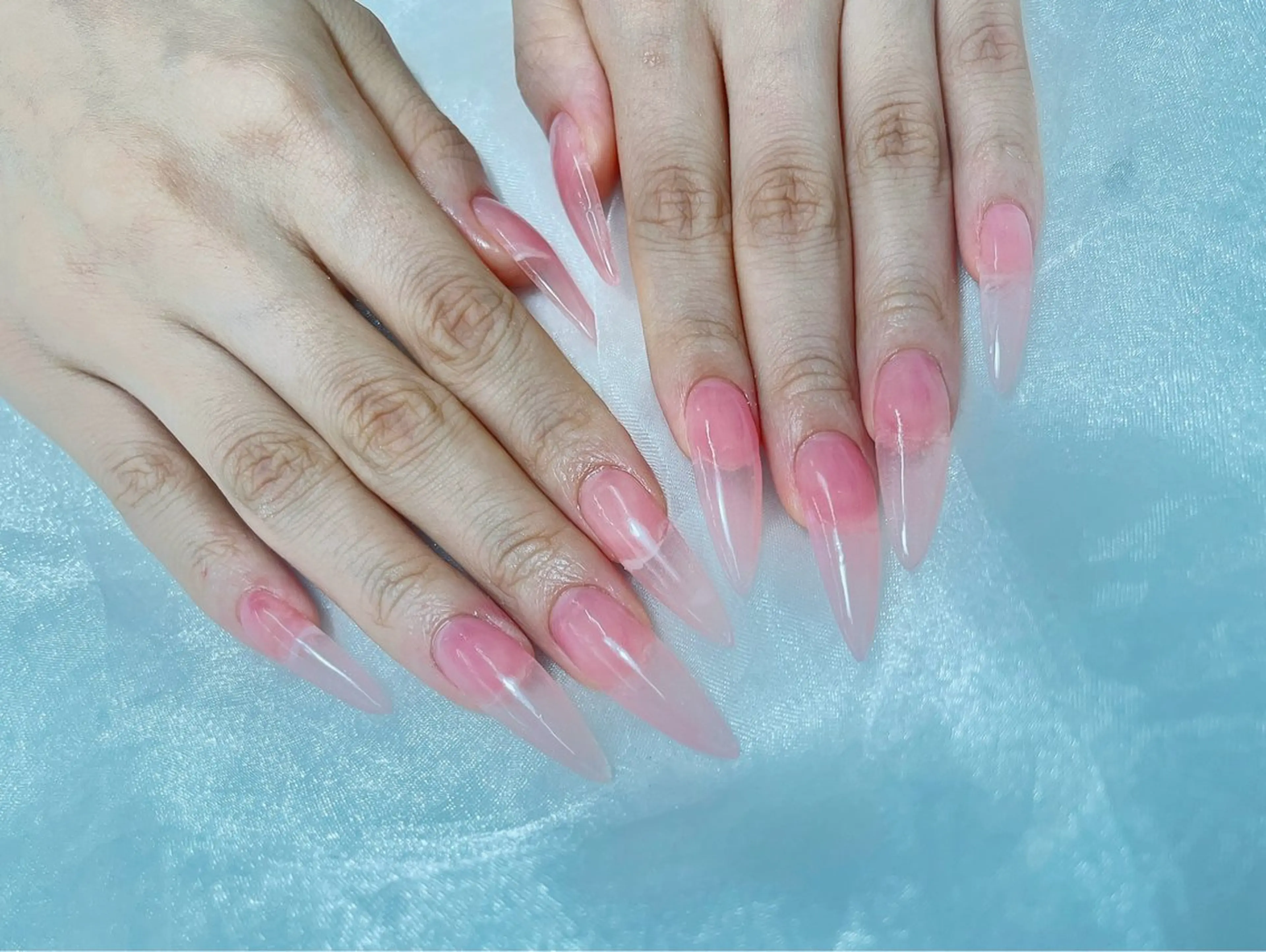 💅(オフあり)チップ長さ出し・ワンカラー／ラメの写真