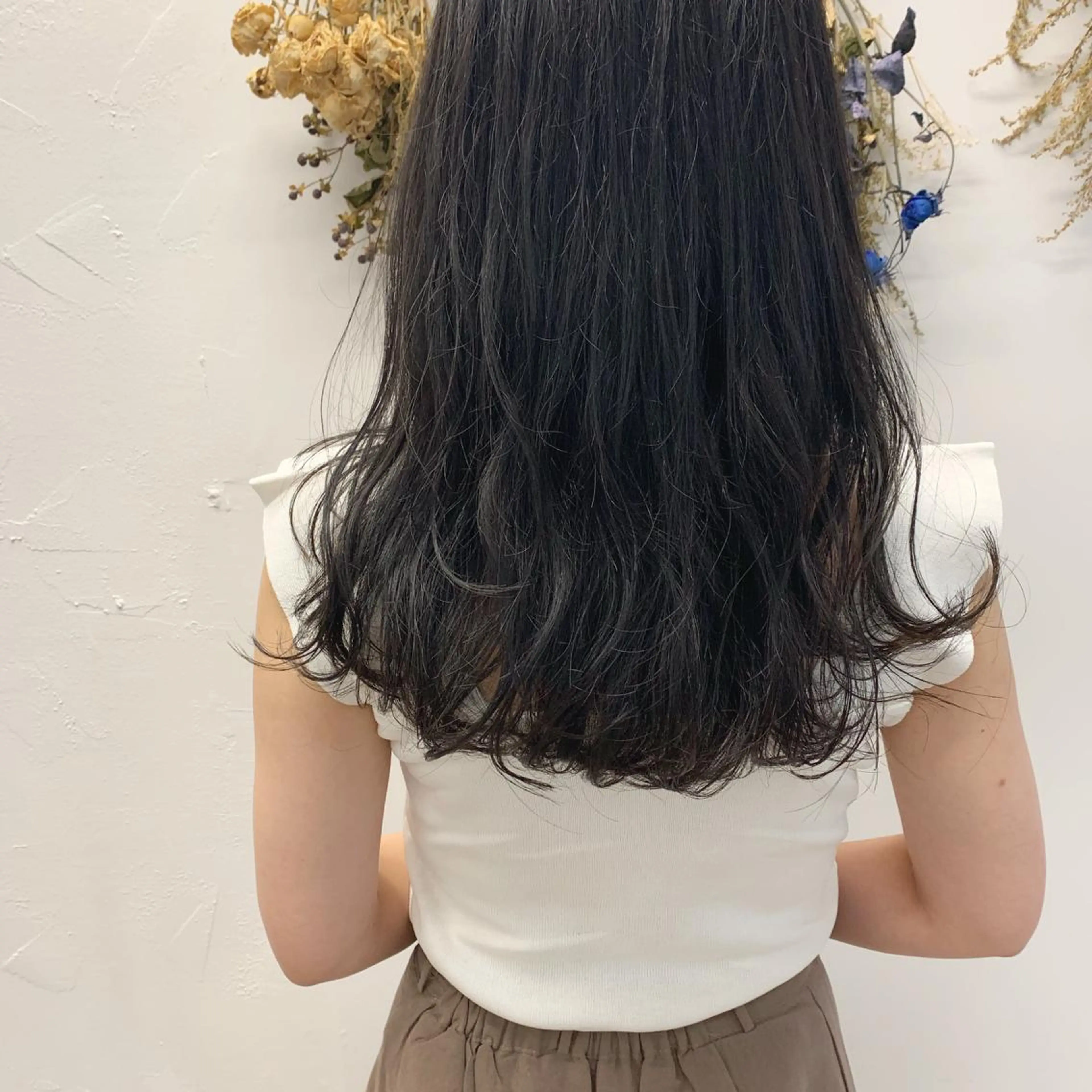 【🌈黒染めは嫌！！でも暗くしないといけない方おすすめ外国人風カラー🌈】フルカラー＆oggiottoトリートメントの写真