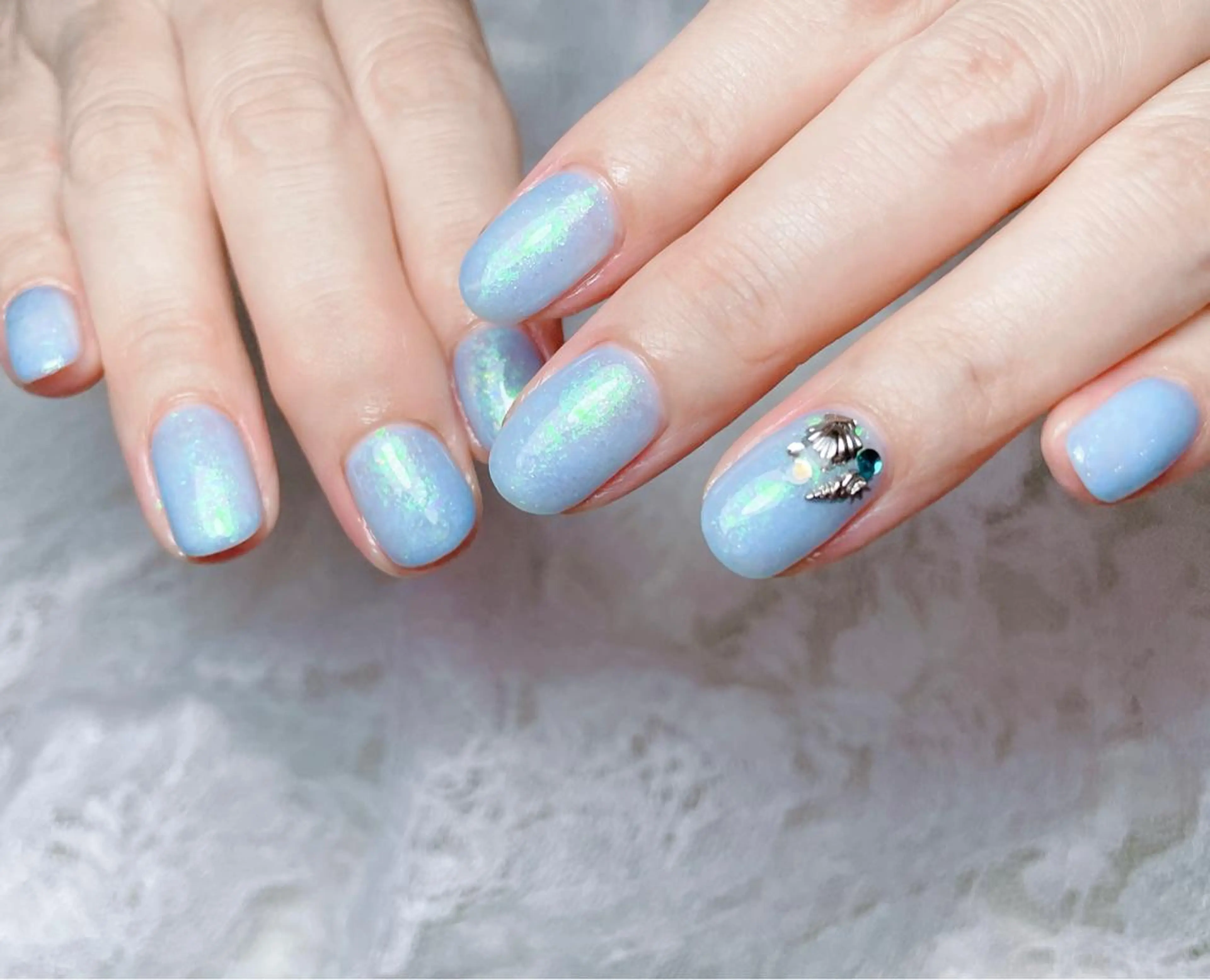 ネイル オーロラネイル 氷ネイル・うるうるネイル ハンドネイル FLARE NAIL フレアネイルのネイルデザイン