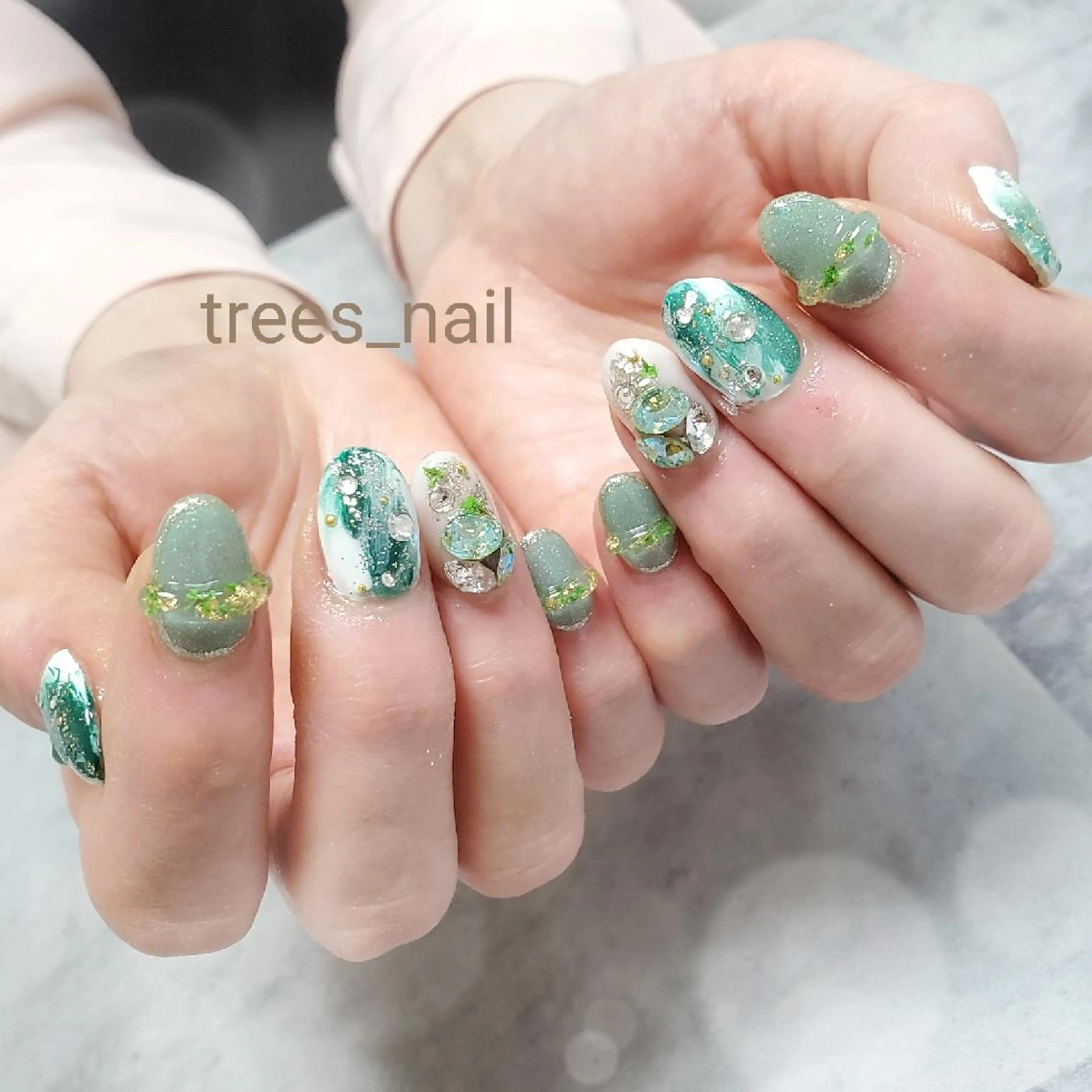 ネイル trees_ nailのネイルデザイン