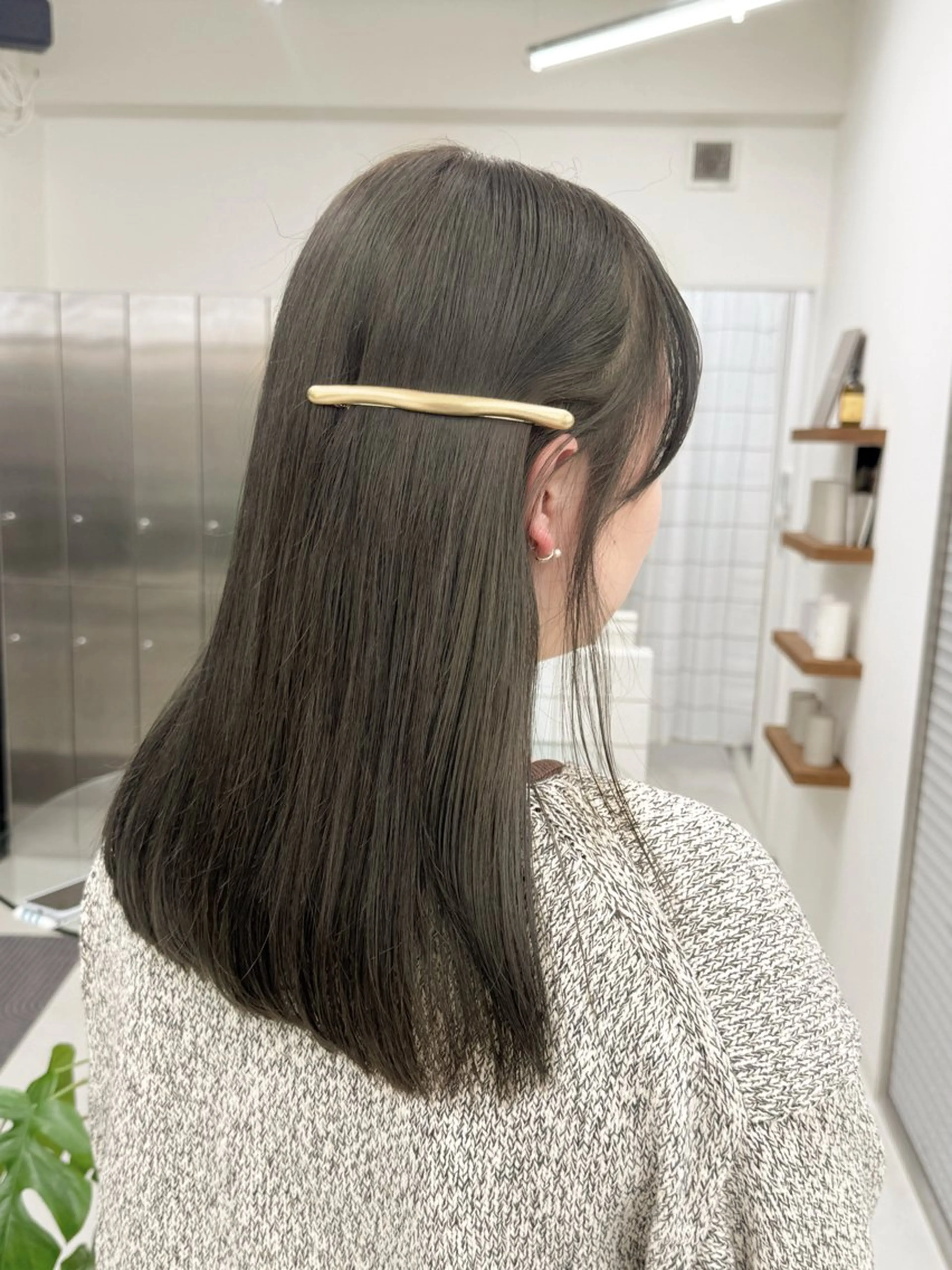 セミロング カラー カット ヘアカラー トリートメント 表参道/赤み無し 透明感 colorのヘアスタイル