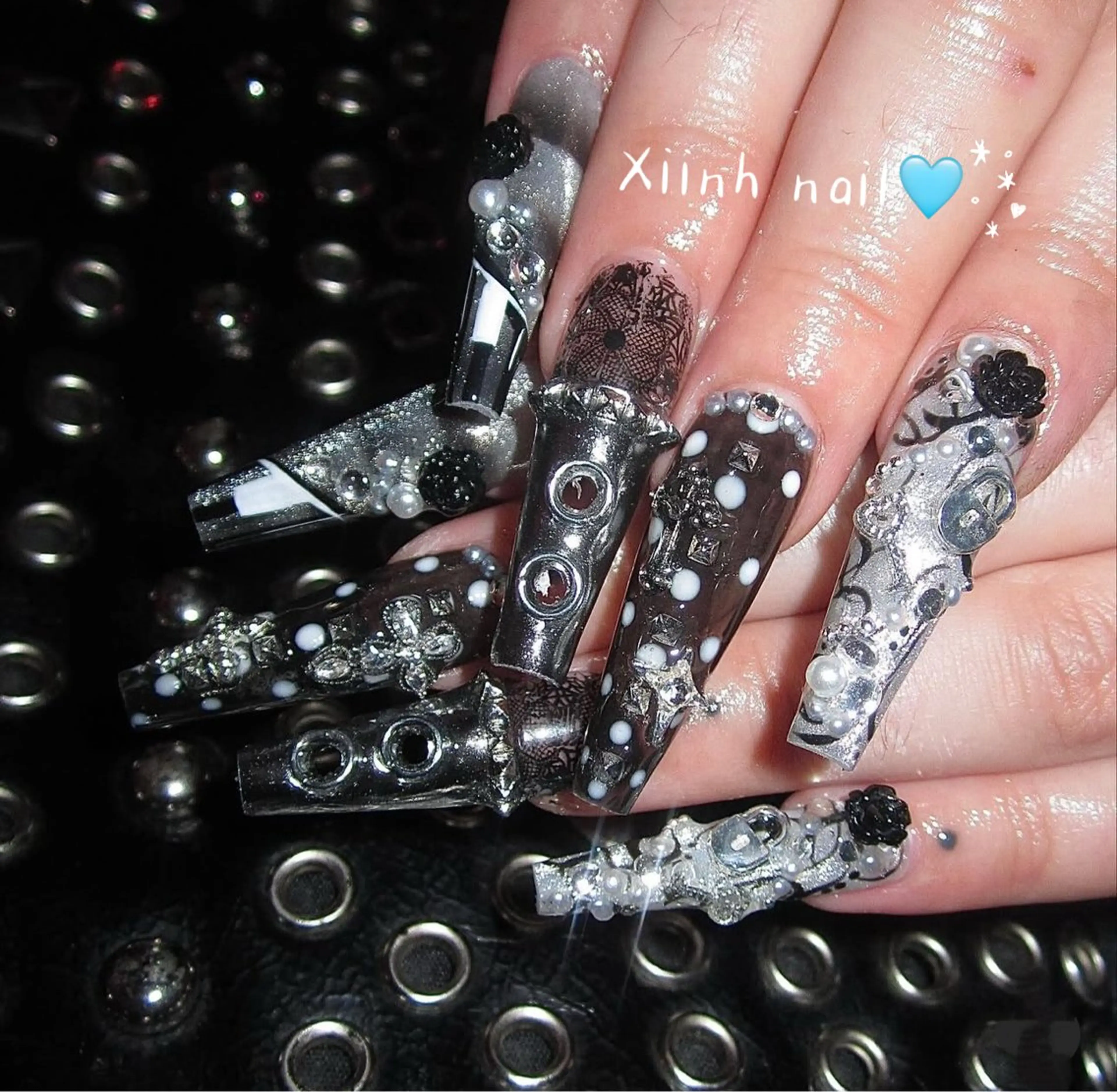 ネイル ブラウン チークネイル 桜ネイル 長さ出し フットネイル ハンドネイル XIINH NAIL SALONのネイルデザイン