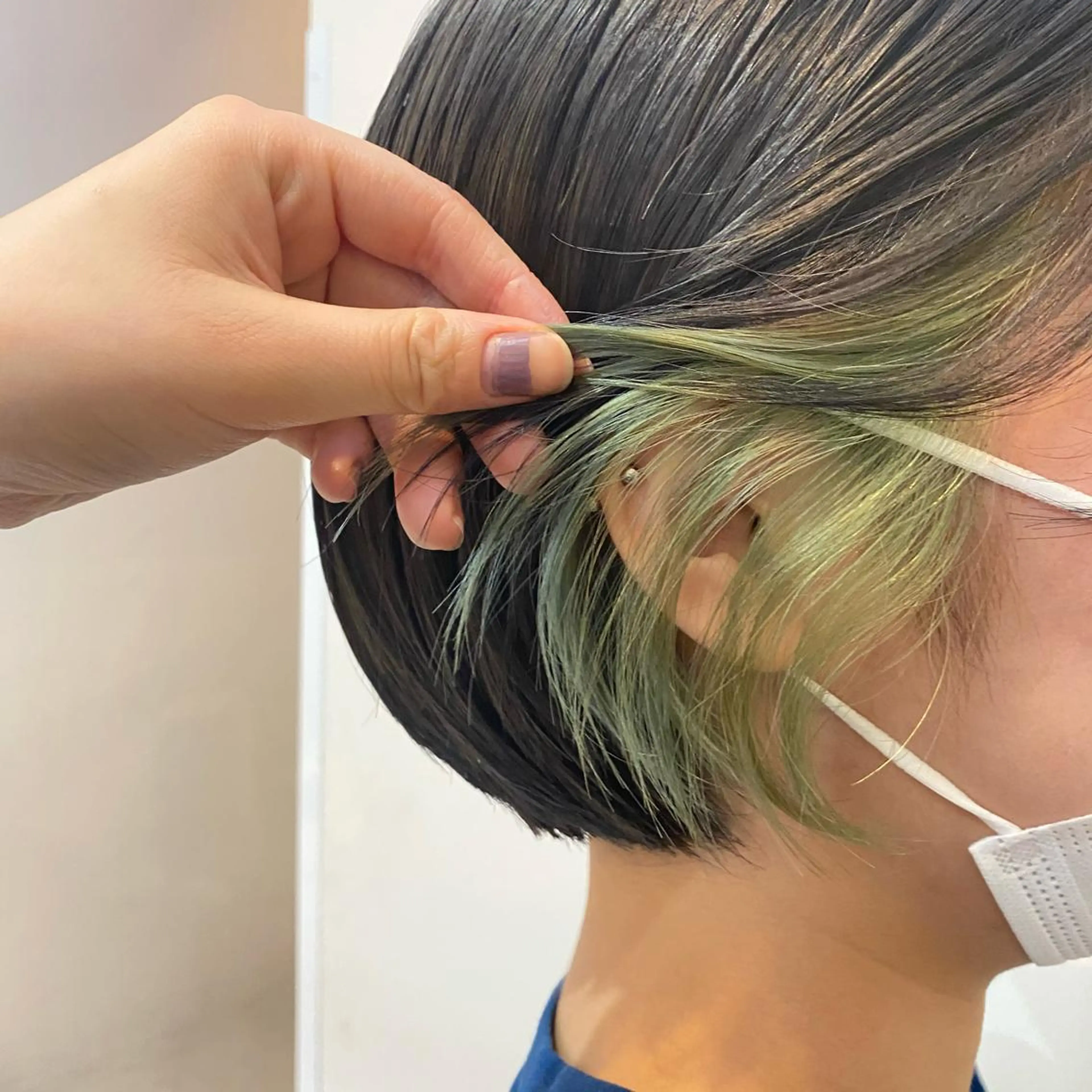 ショート カラー あやめ【顔まわり/レ イヤー/柔らかカラ】のヘアスタイル