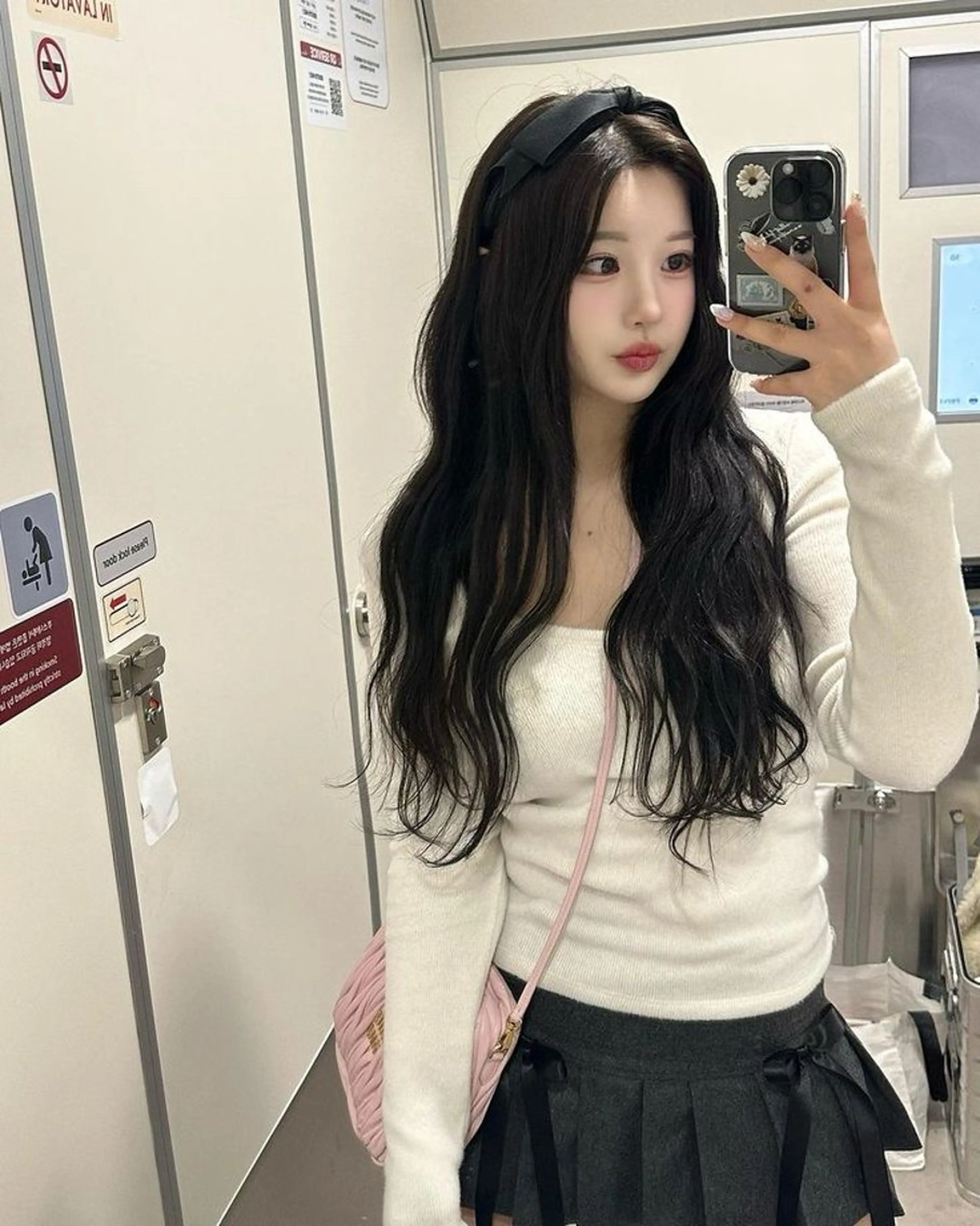 ロング カラー ヘアカラー トリートメント 韓国風暗髪ヘア🤍 🫧MIREIのヘアスタイル