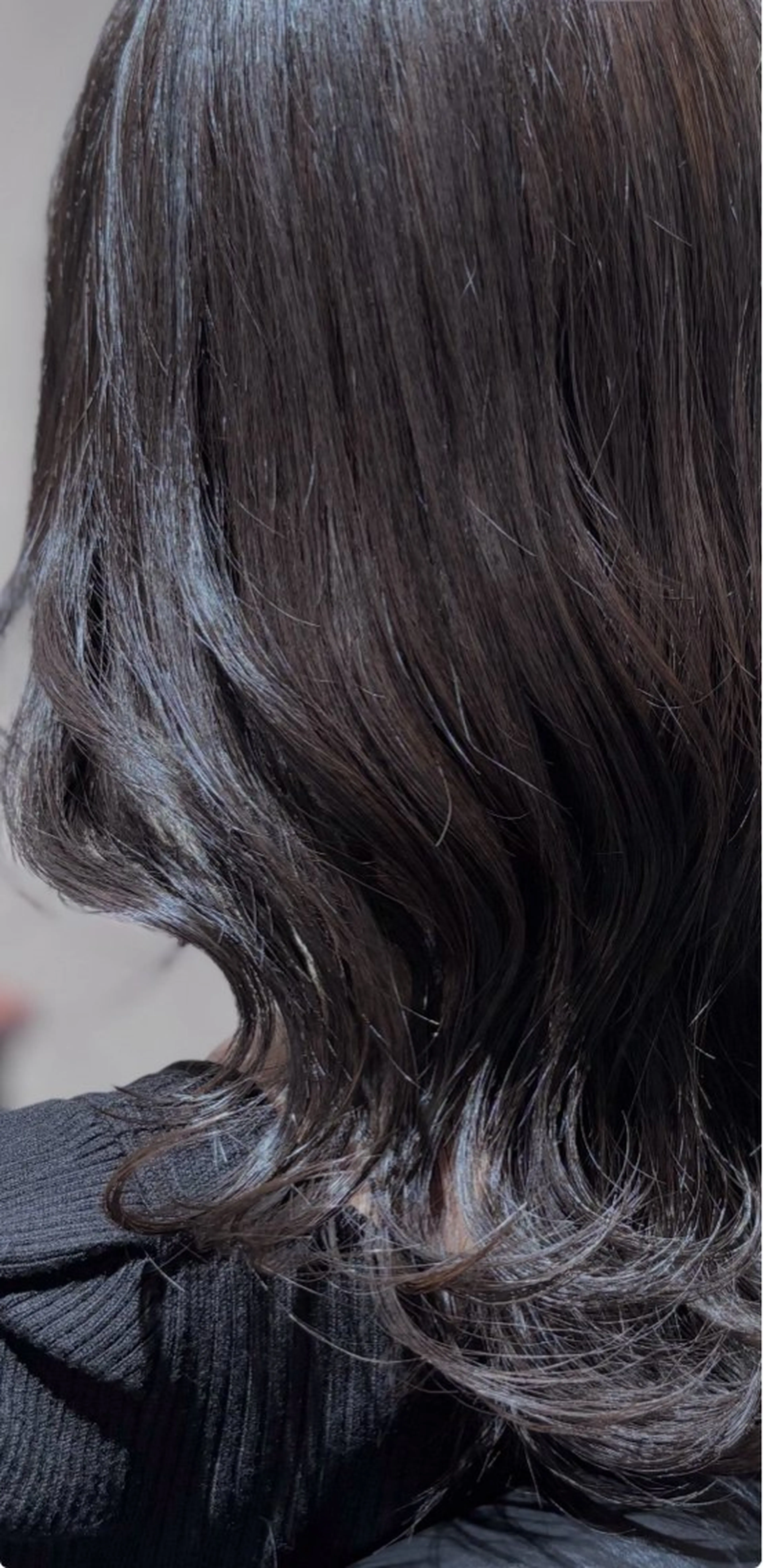 セミロング カラー 透明感カラー The Apartment of Solon所属・MATSU. K.のヘアスタイル