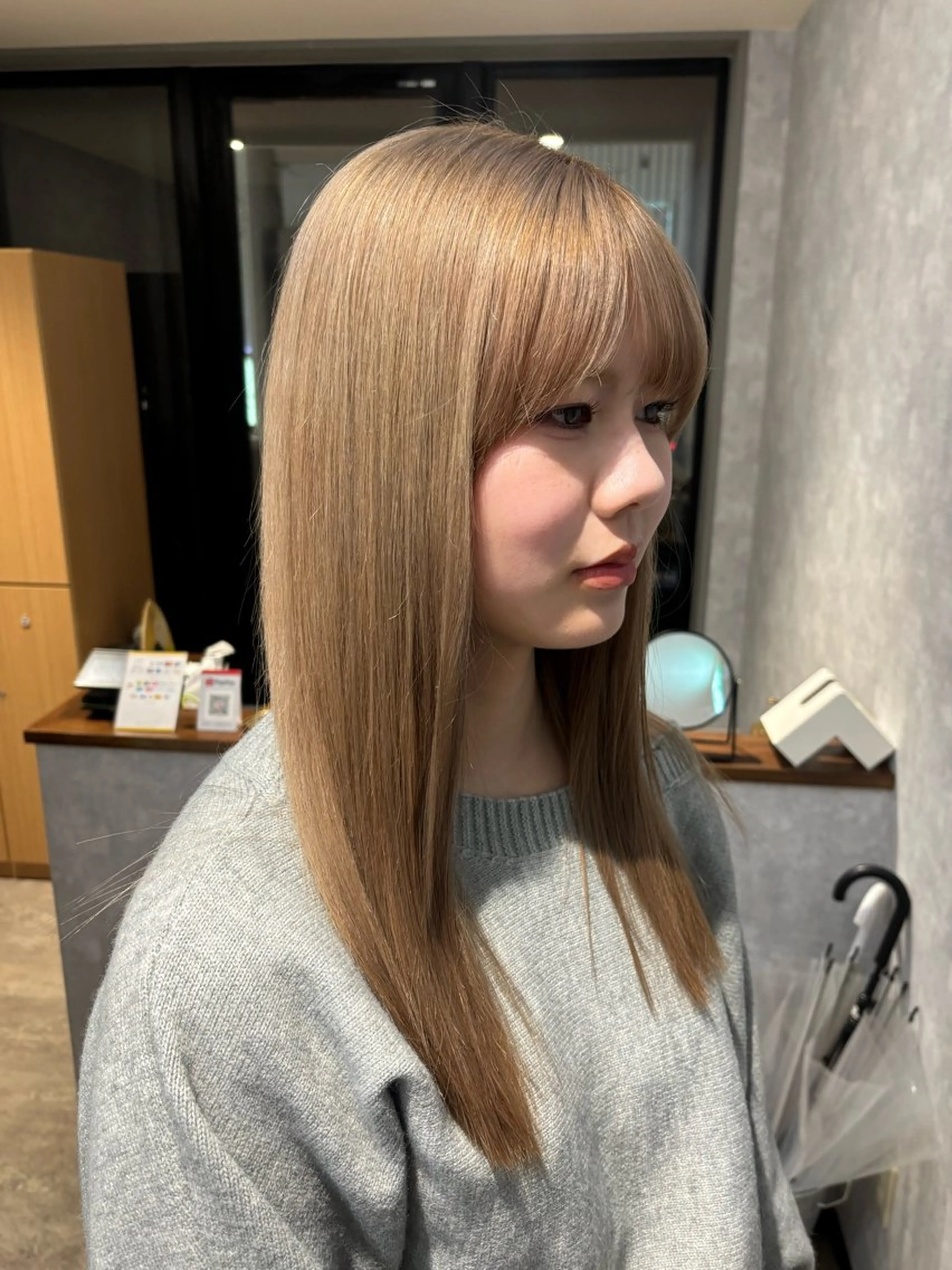 セミロング カラー カット ヘアカラー トリートメント 🌐NATSUMI 🌐【寒色カラー】のヘアスタイル