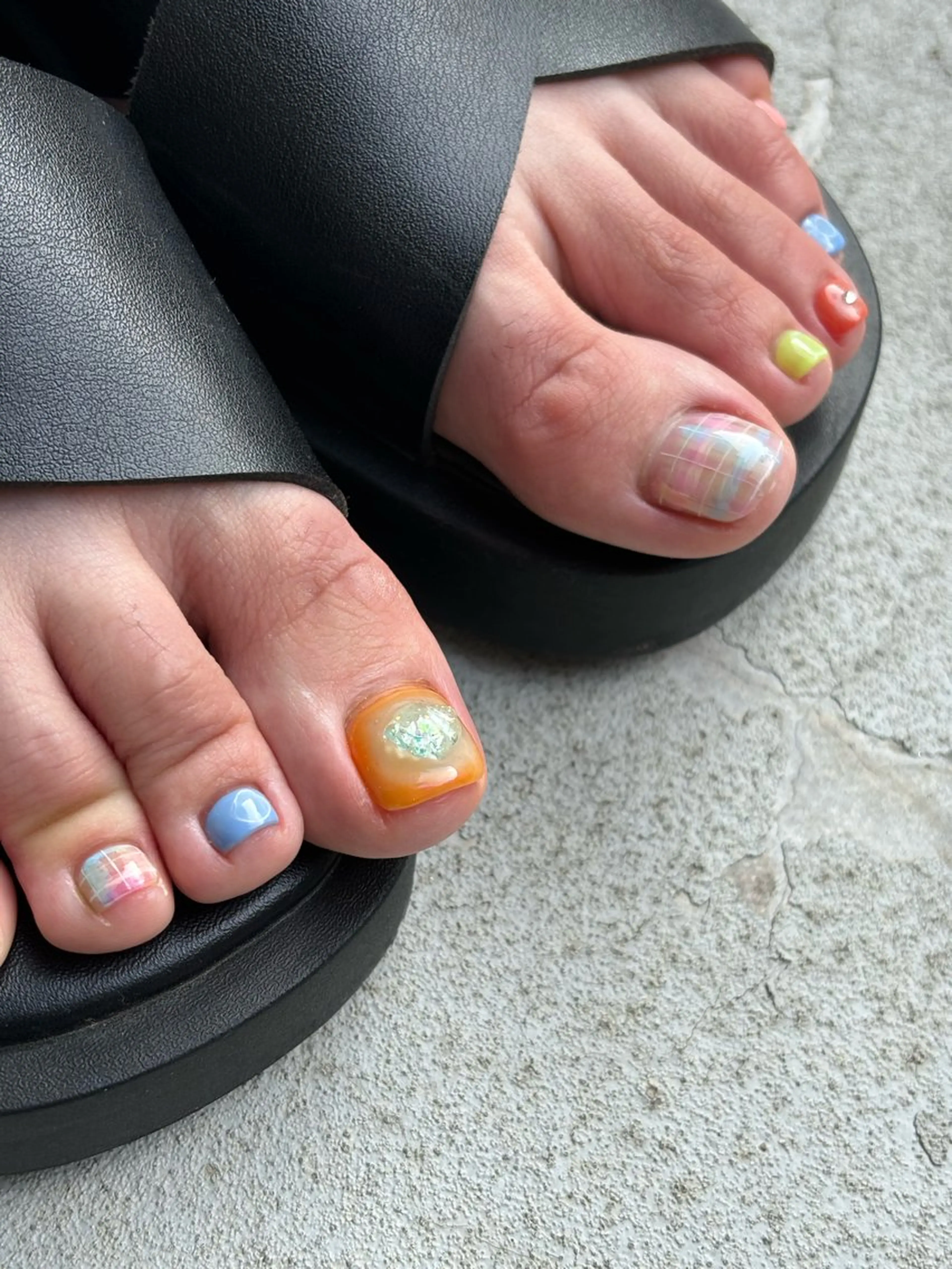 キッズ ネイル フットネイル illum hicariのネイルデザイン