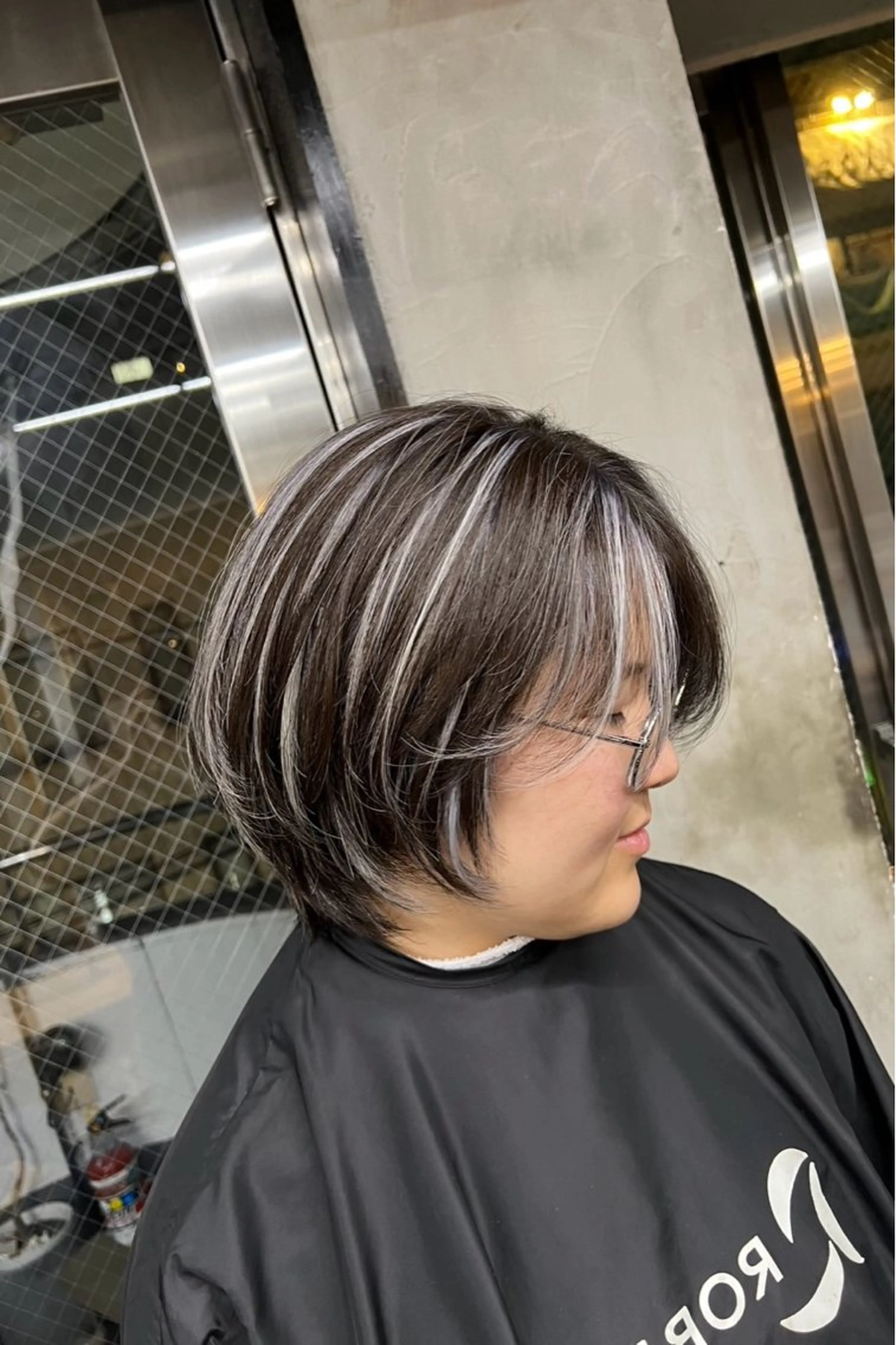 カット&外国人風3Dハイライトカラー&濃密トリートメントの写真