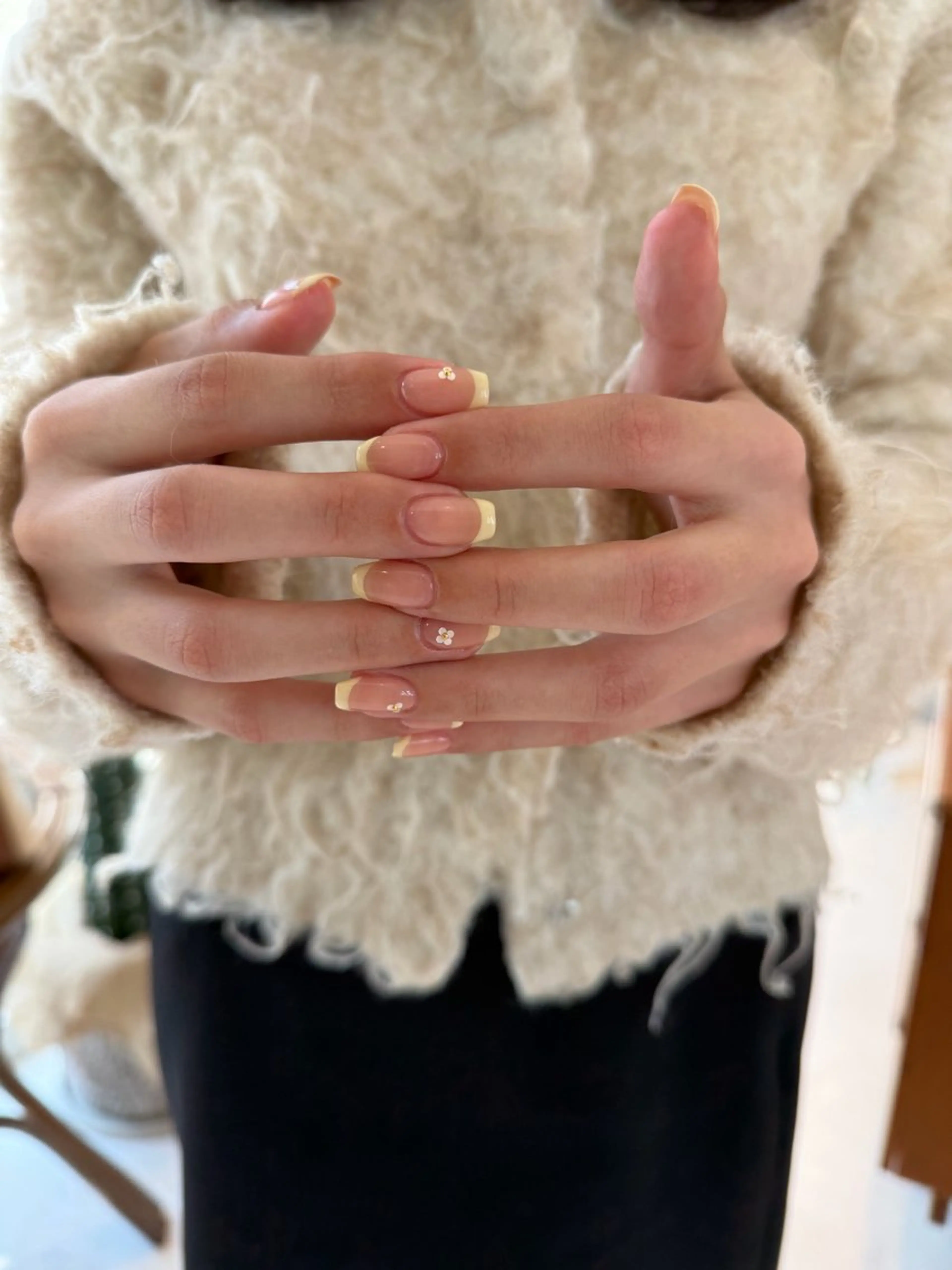 ネイル ニュアンスネイル シンプルネイル 春ネイル ハンドネイル anuw所属・anuw hinaのネイルデザイン