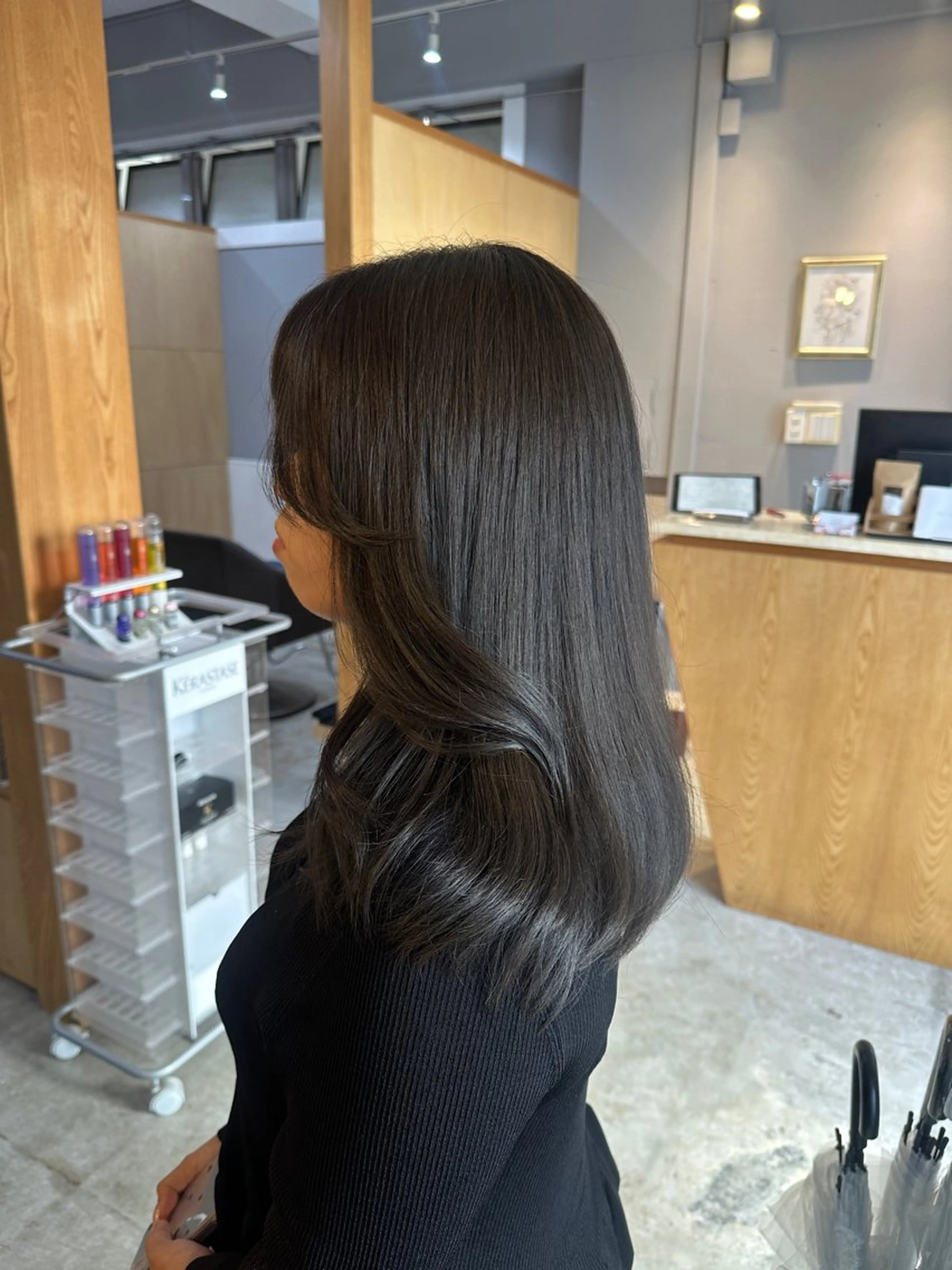 ミディアム カット ヘアカラー トリートメント miloc MOMOKAのヘアスタイル