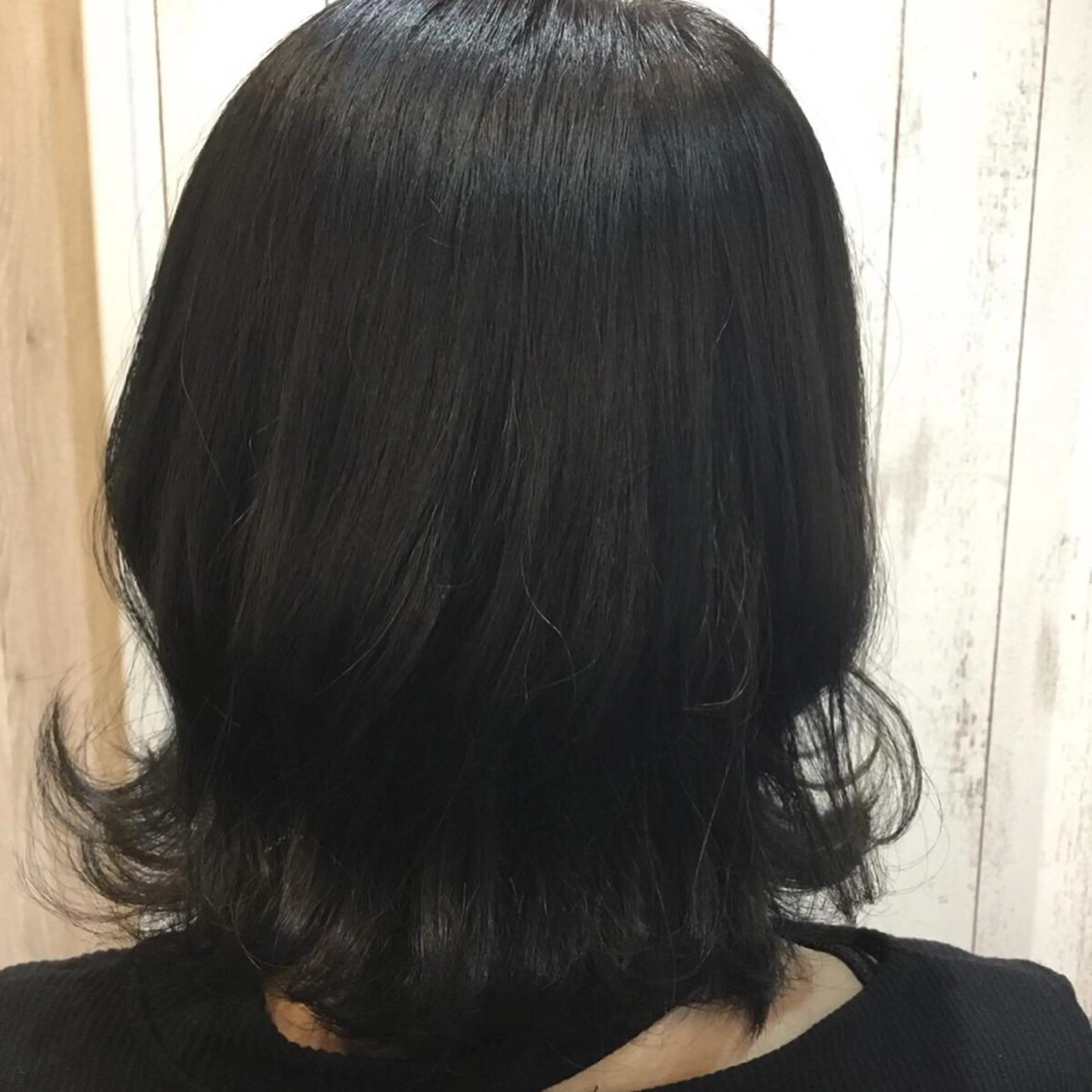 ミディアム カラー embrace エンブレイスのヘアスタイル