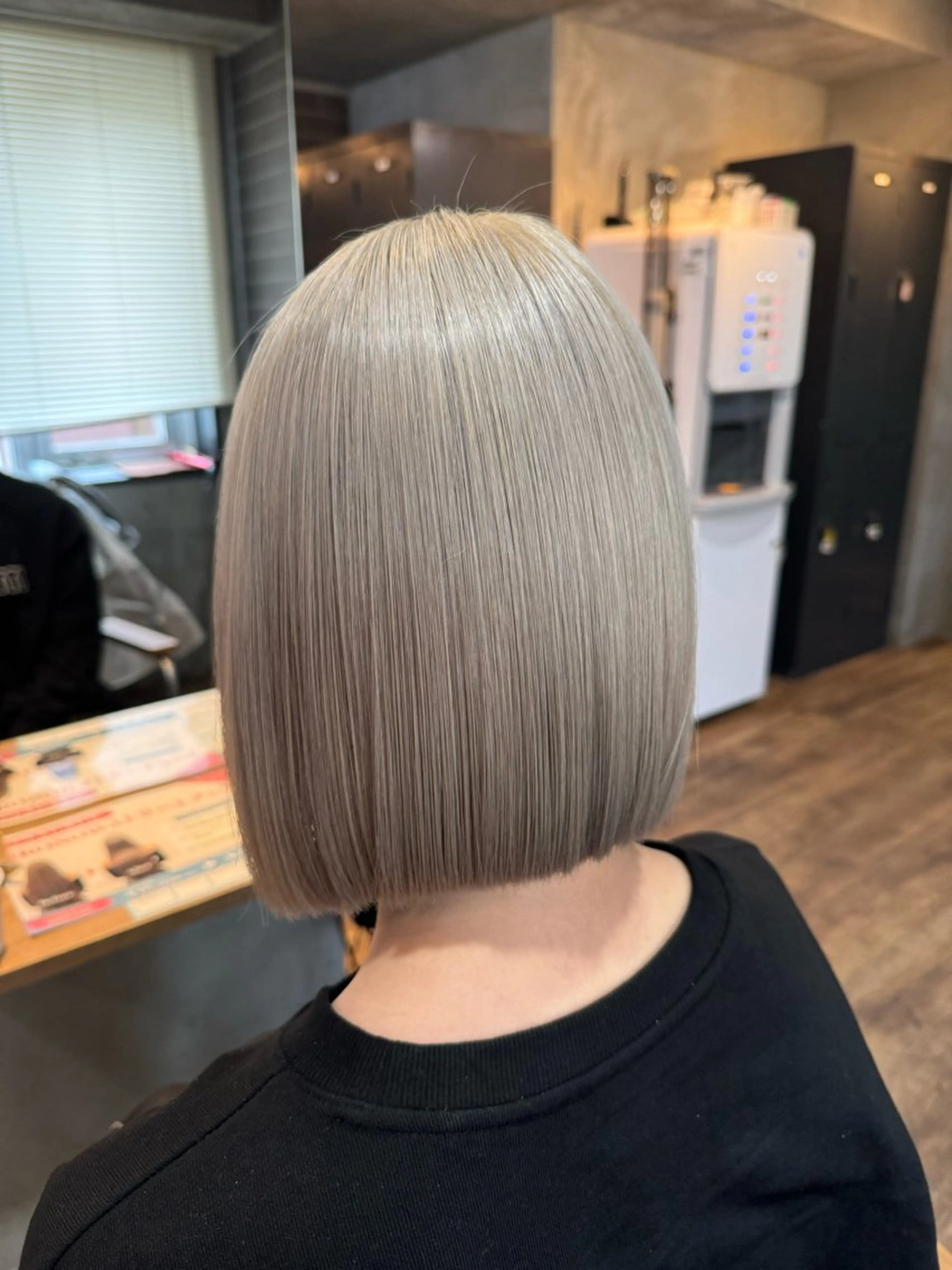 【🥉人気No.3🎀minimo & 10月限定🎀】 全頭ブリーチ+カラー ¥15,000の写真