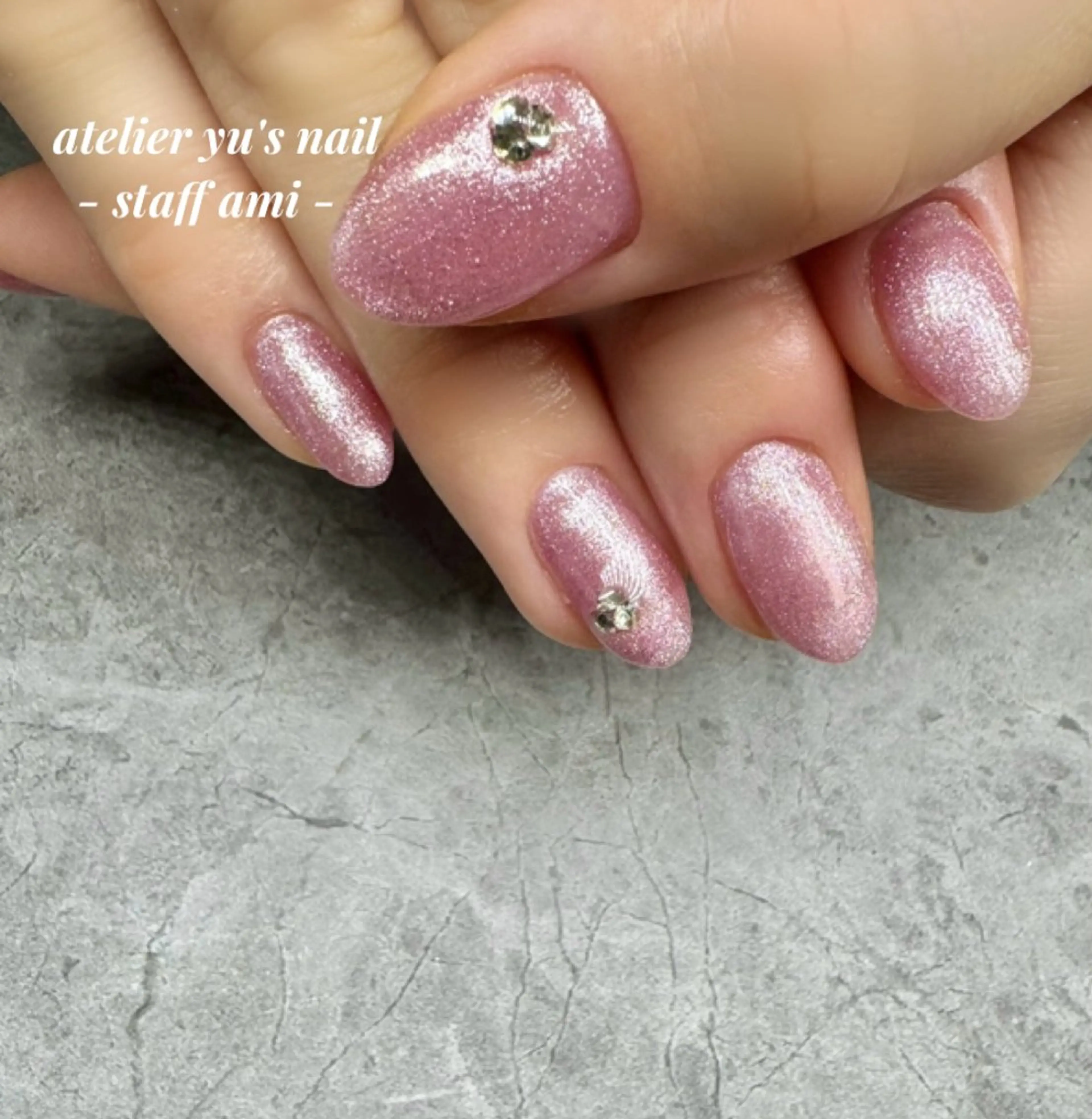 ネイル マグネットネイル ワンカラーネイル ピンク ハンドネイル atelier yu's nail所属・atelier yu's nailのネイルデザイン