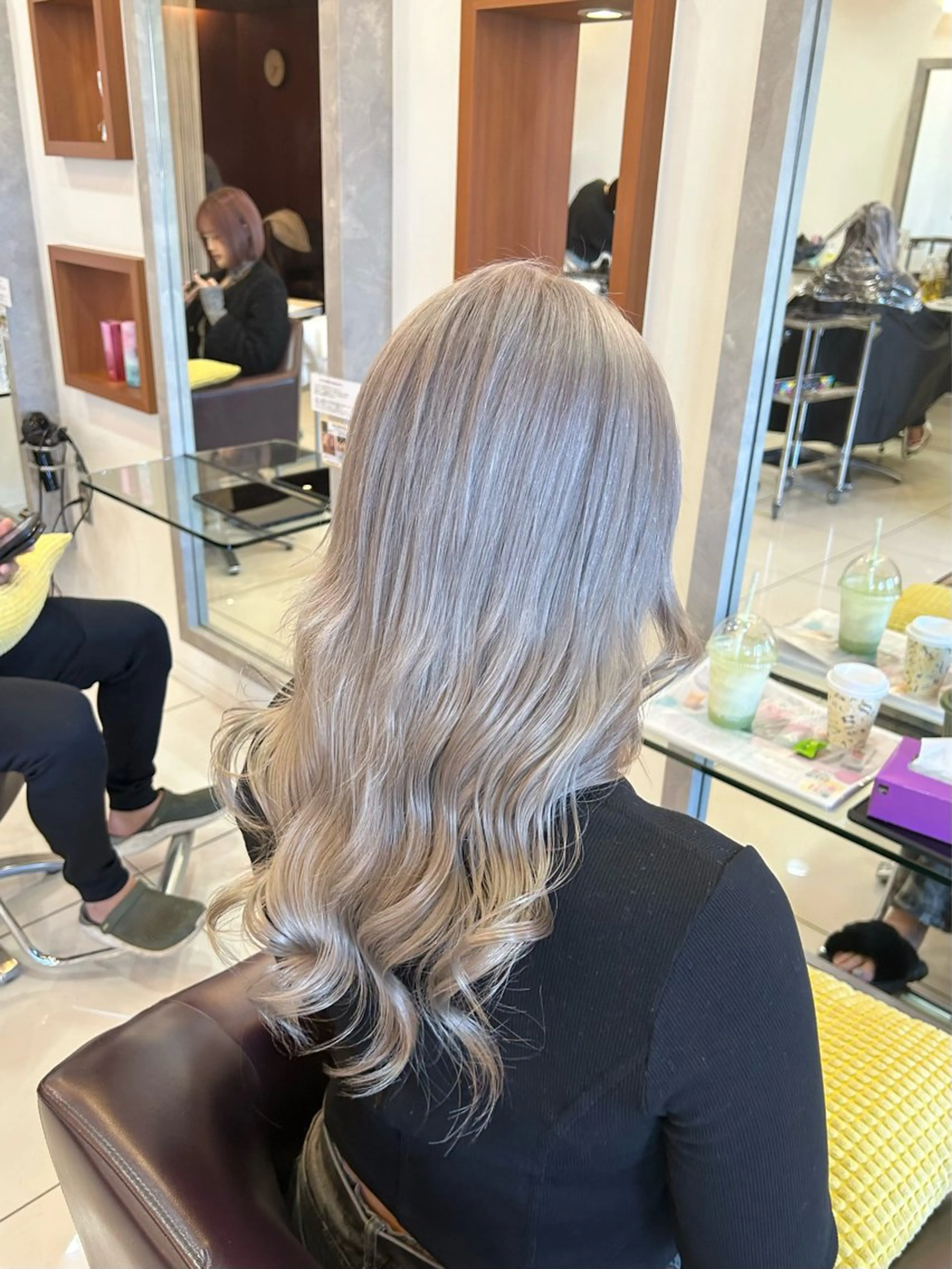 ロング カラー ブリーチ ハイトーンカラー トップスタイリスト 林すずかのヘアスタイル