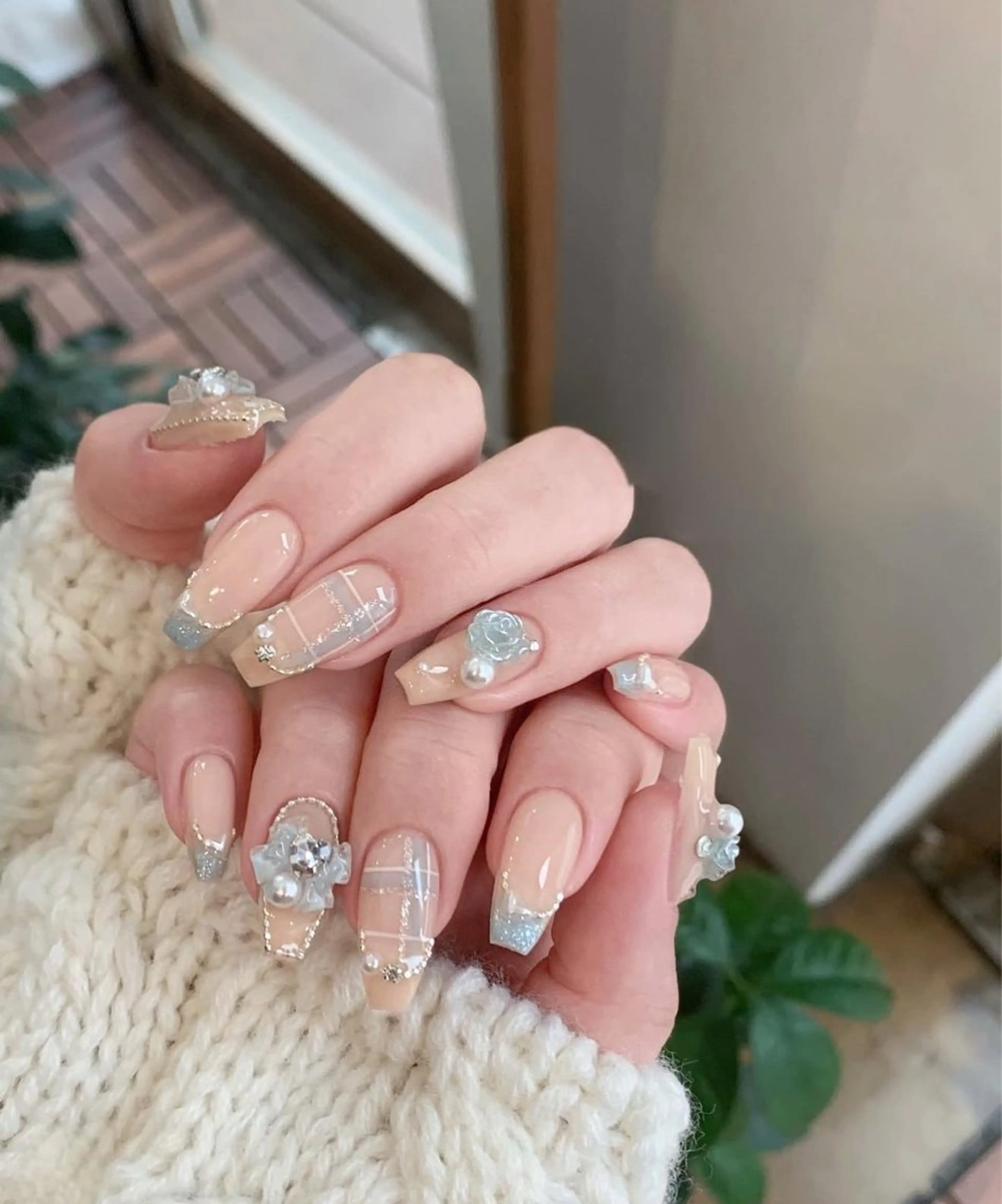 ネイル フラッシュネイル フレンチネイル グラデーション キラキラネイル 韓国ネイル ハンドネイル Lina nail所属・Lunaa 池袋のネイルデザイン