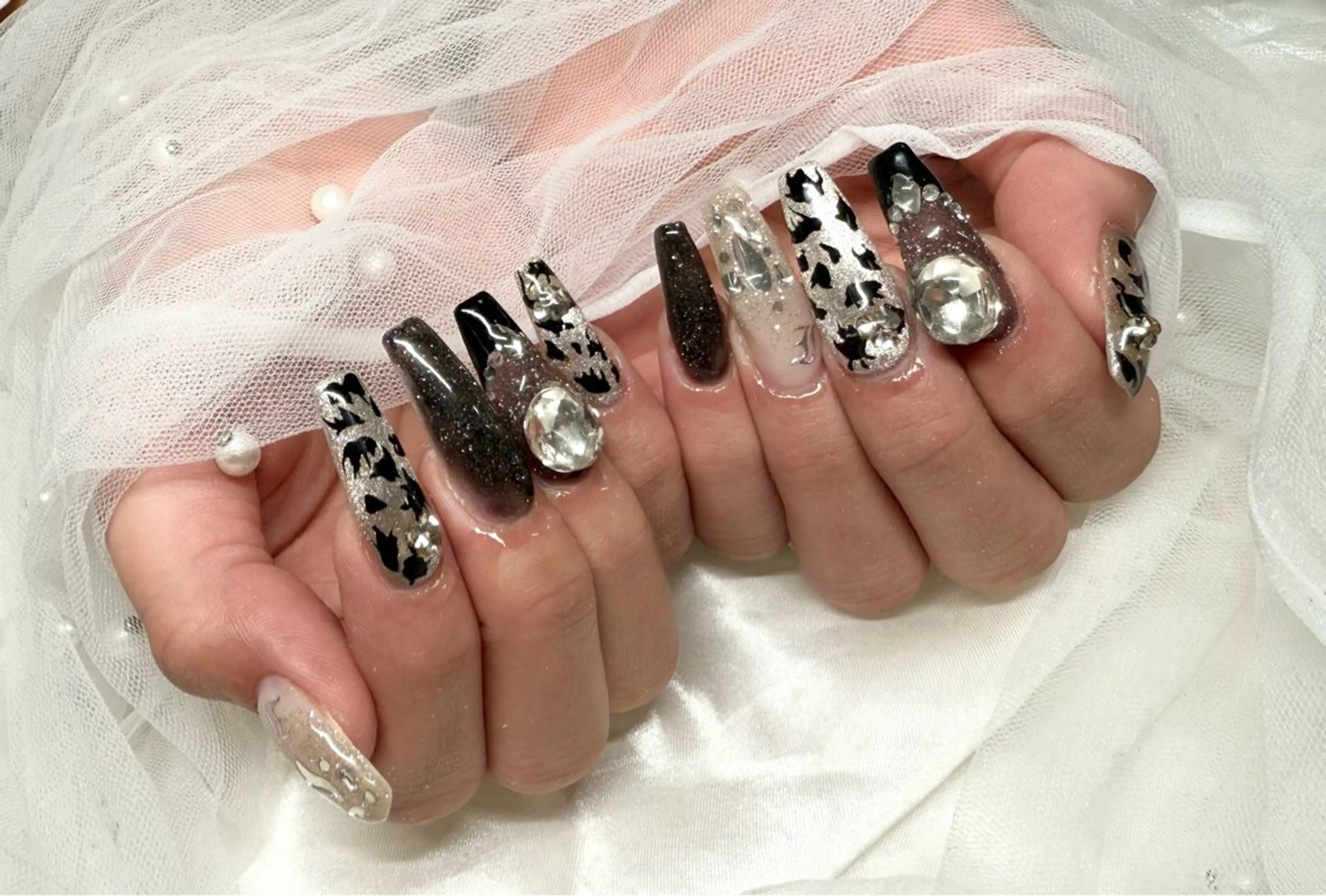 ネイル ハンドネイル Roi〈ロワ〉 Minakoのネイルデザイン