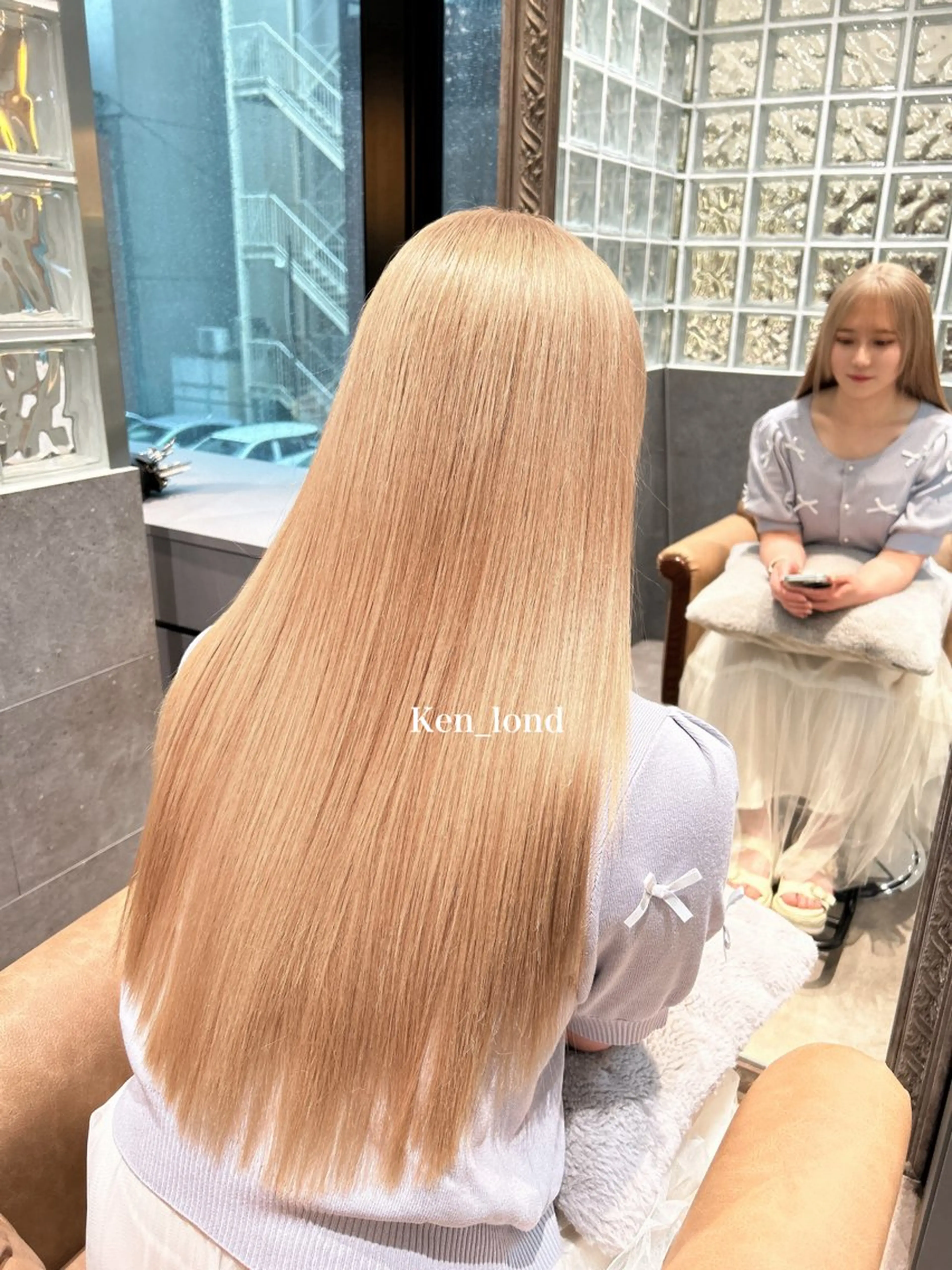 ロング 🥇KEN /レイヤー/艶カラーのヘアスタイル