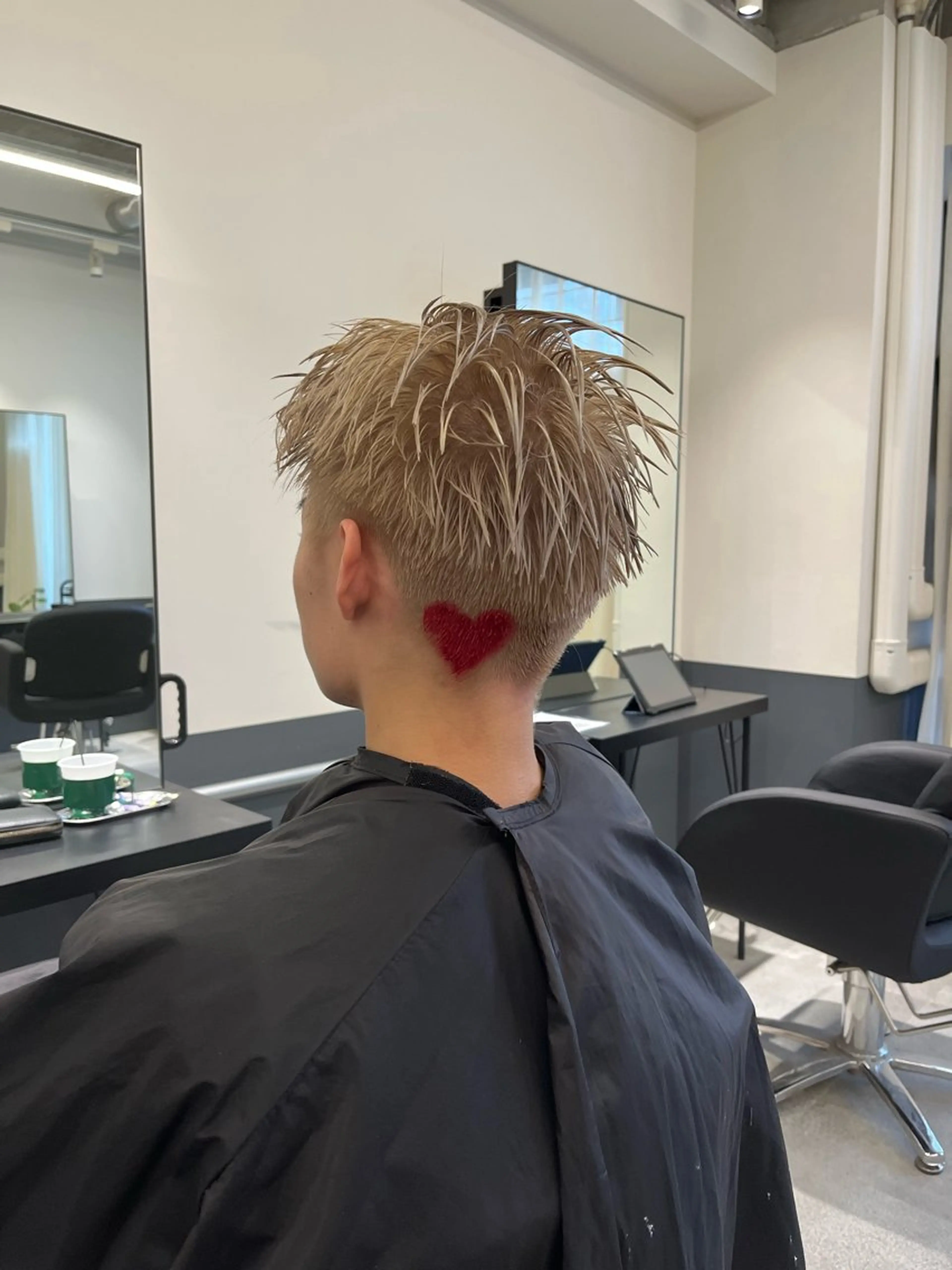 メンズ オールバック アップバング センターパート フェードカット マンバンヘア カット ヘアカラー 西岡 あつみ/ 堀江美容室のヘアスタイル