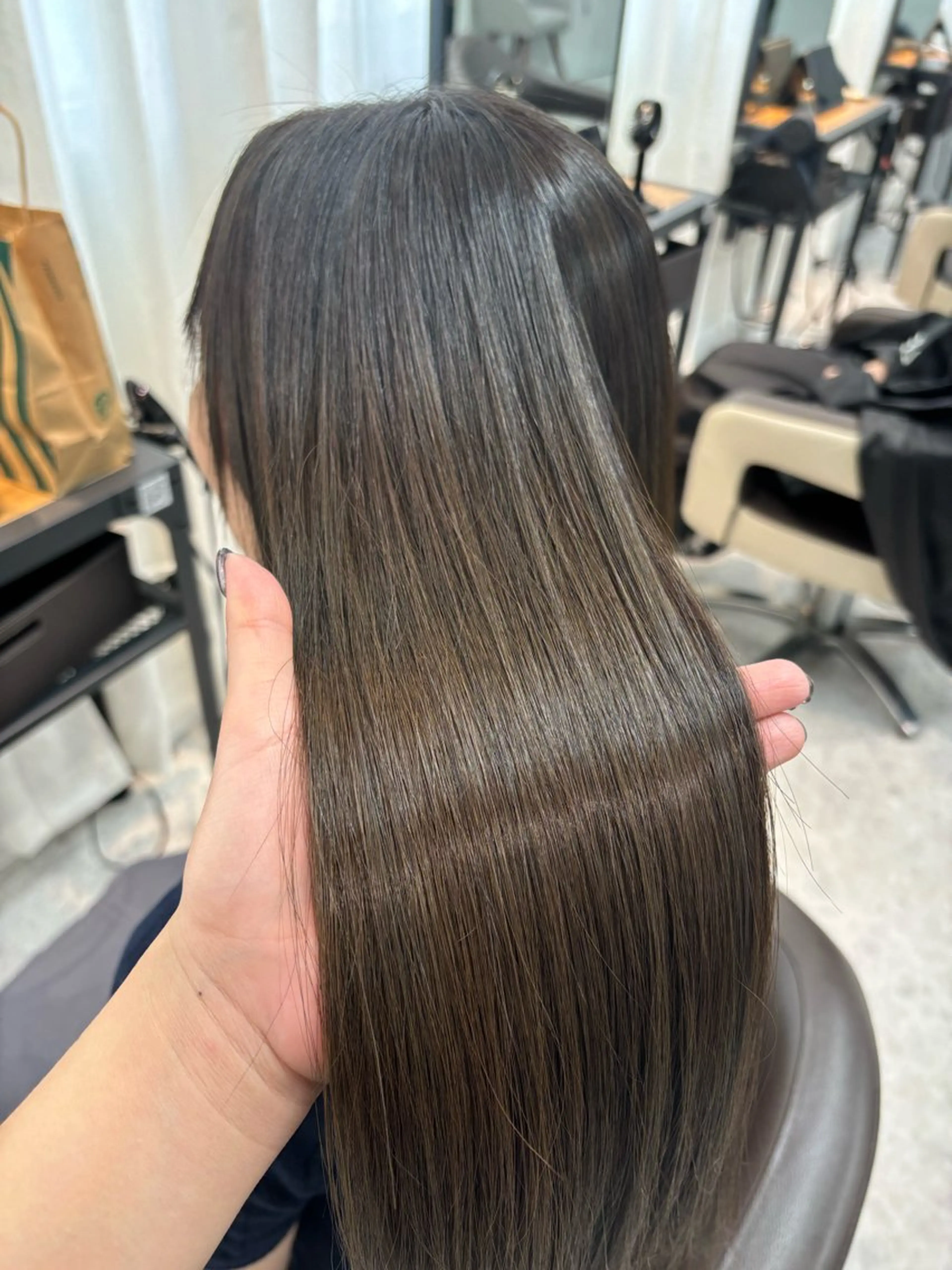 セミロング 髪質改善 トリートメント 稲川 弥生のヘアスタイル