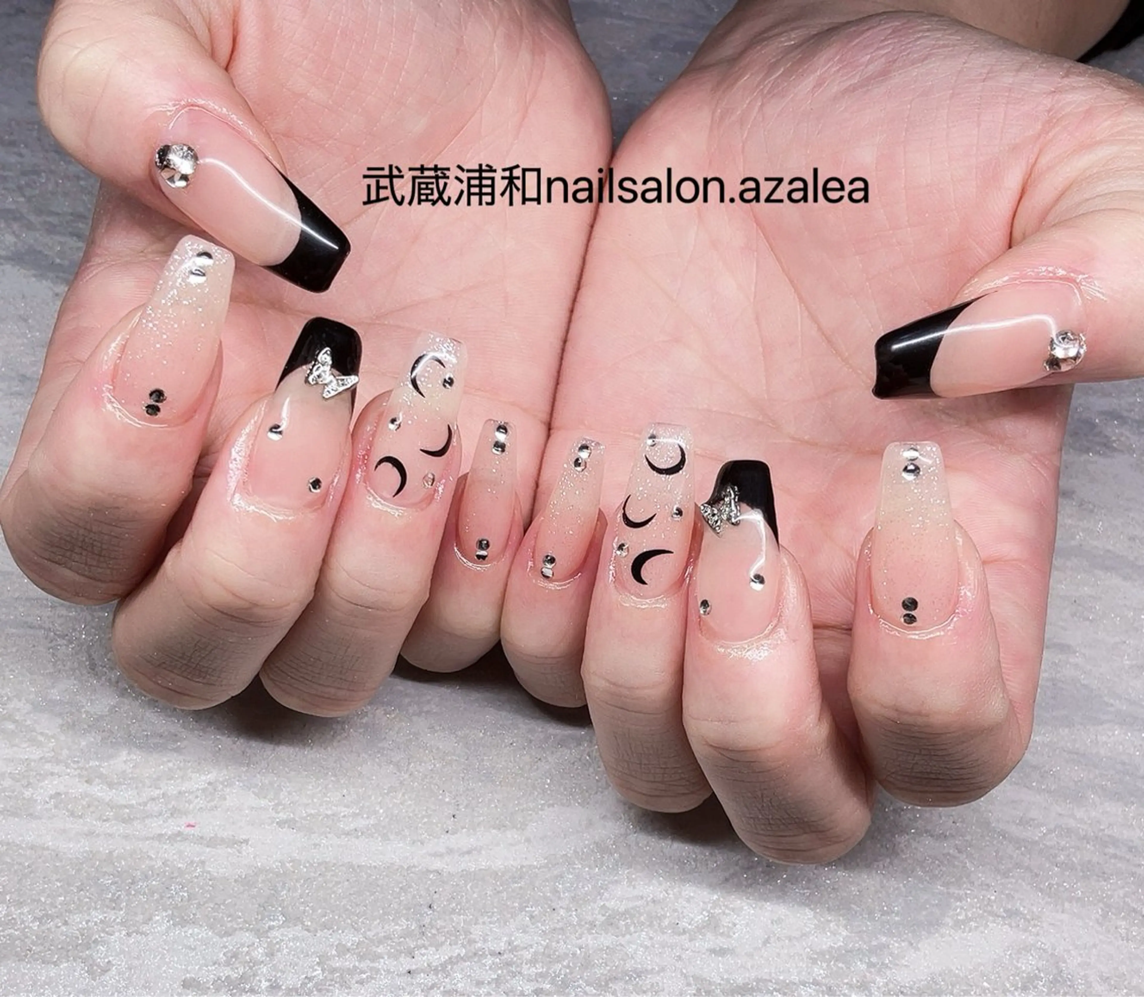 ネイル ハンドネイル R inのネイルデザイン