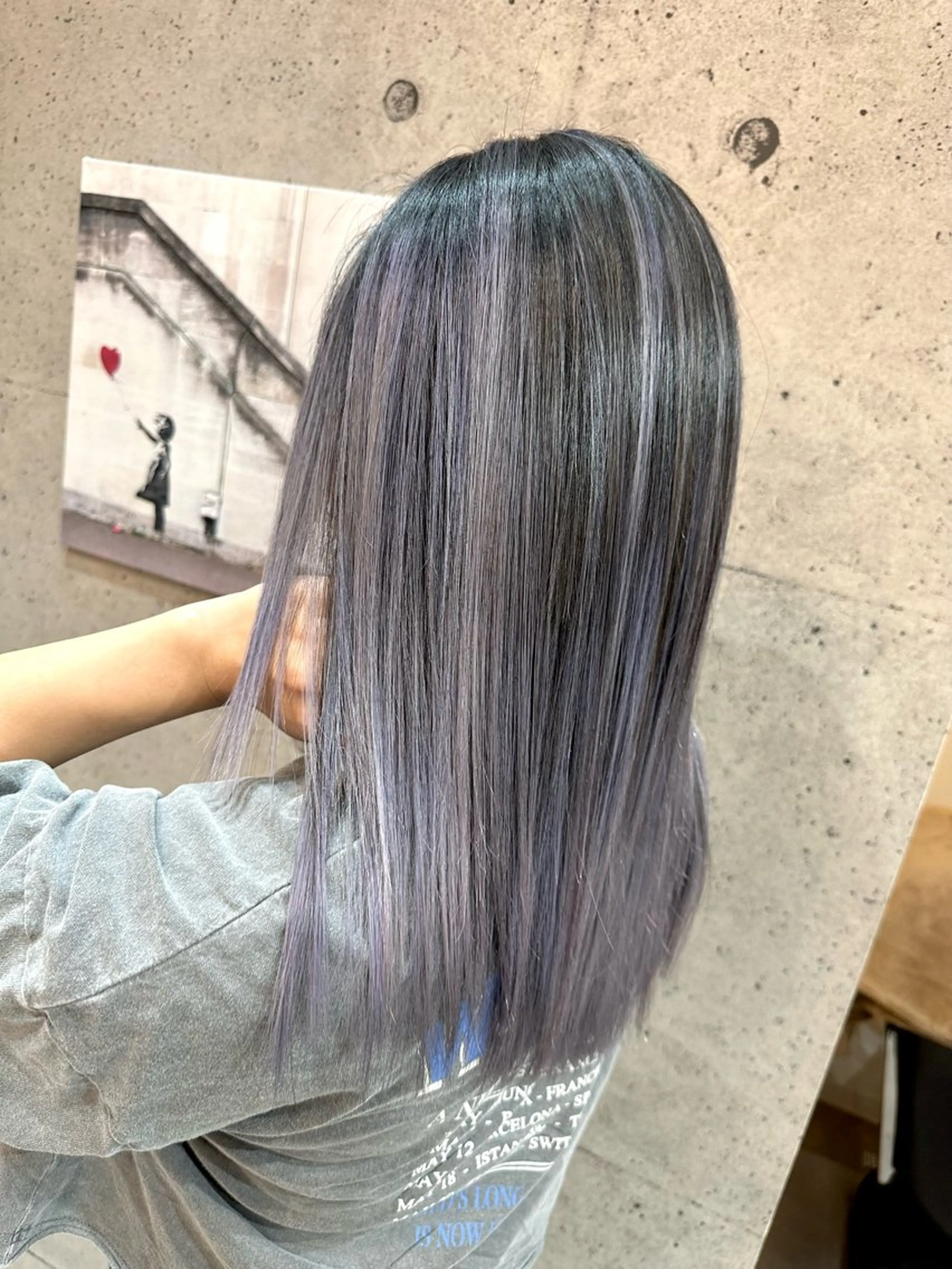 セミロング レイヤーカット ヘアカラー 🔷ブリーチバレイヤ ージュ🔷飯野達也のヘアスタイル