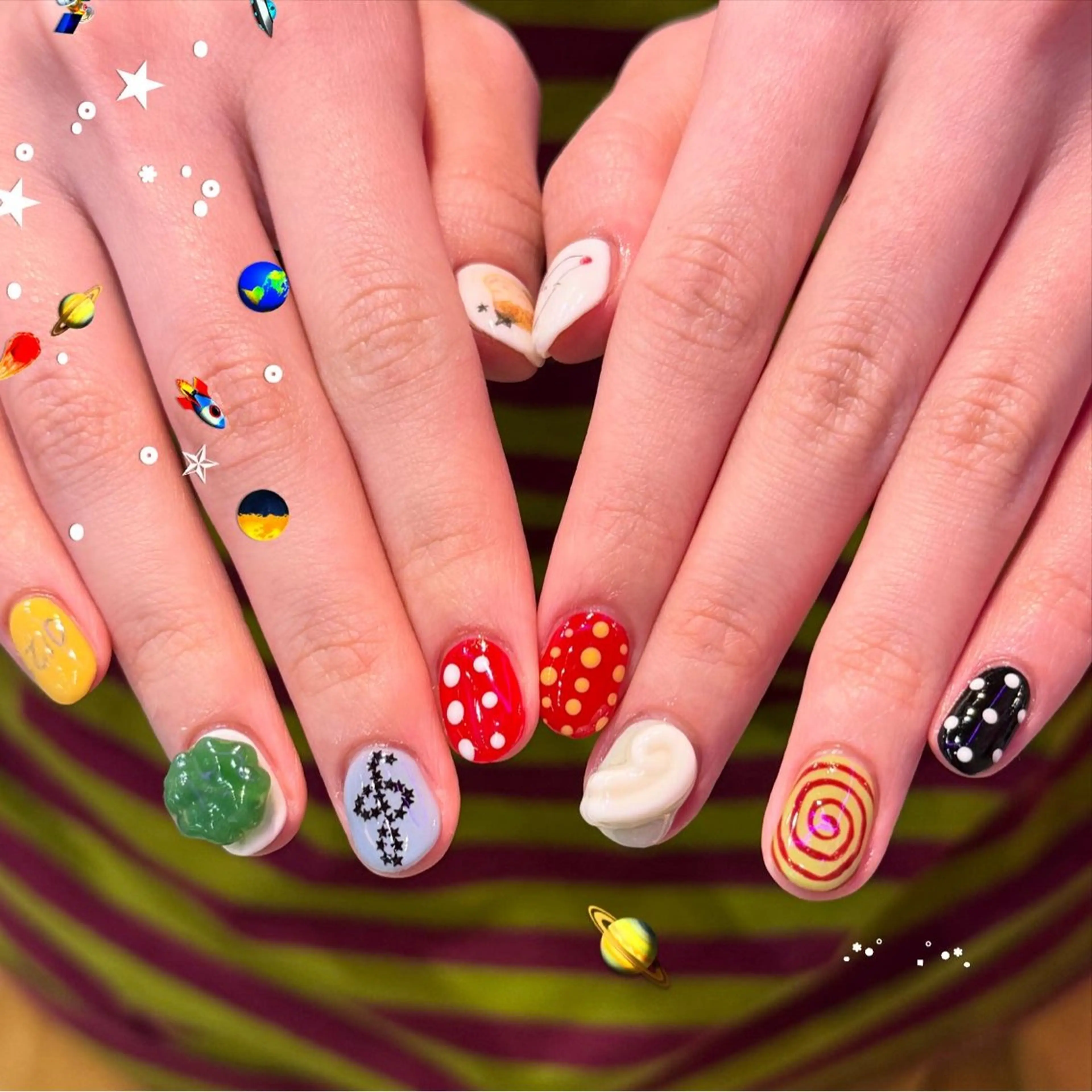 ネイル VENUS BELT kiriのネイルデザイン