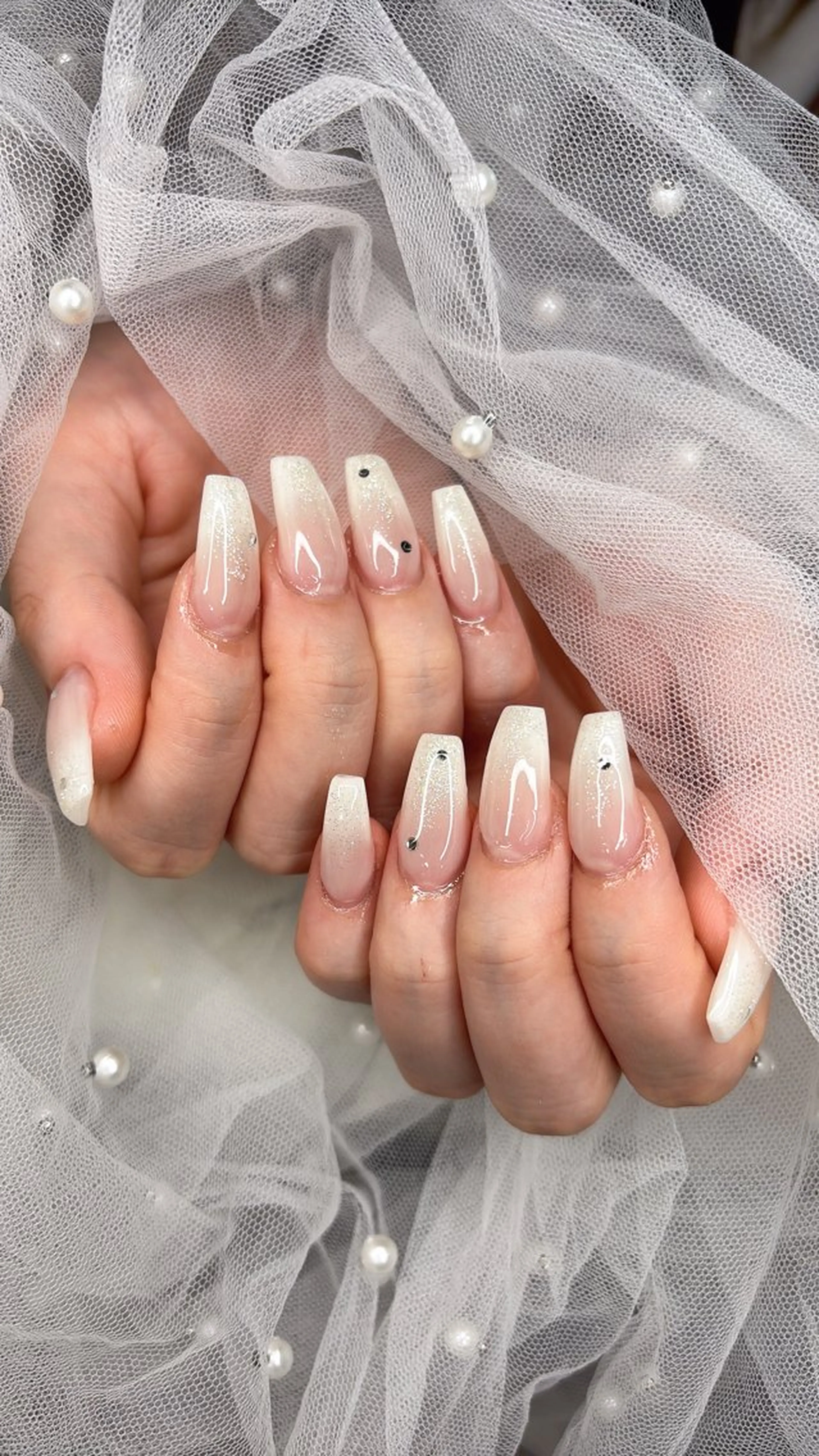 ネイル キラキラネイル 韓国ネイル ロングネイル 持ち込み シンプルネイル ハンドネイル happiness nailのネイルデザイン