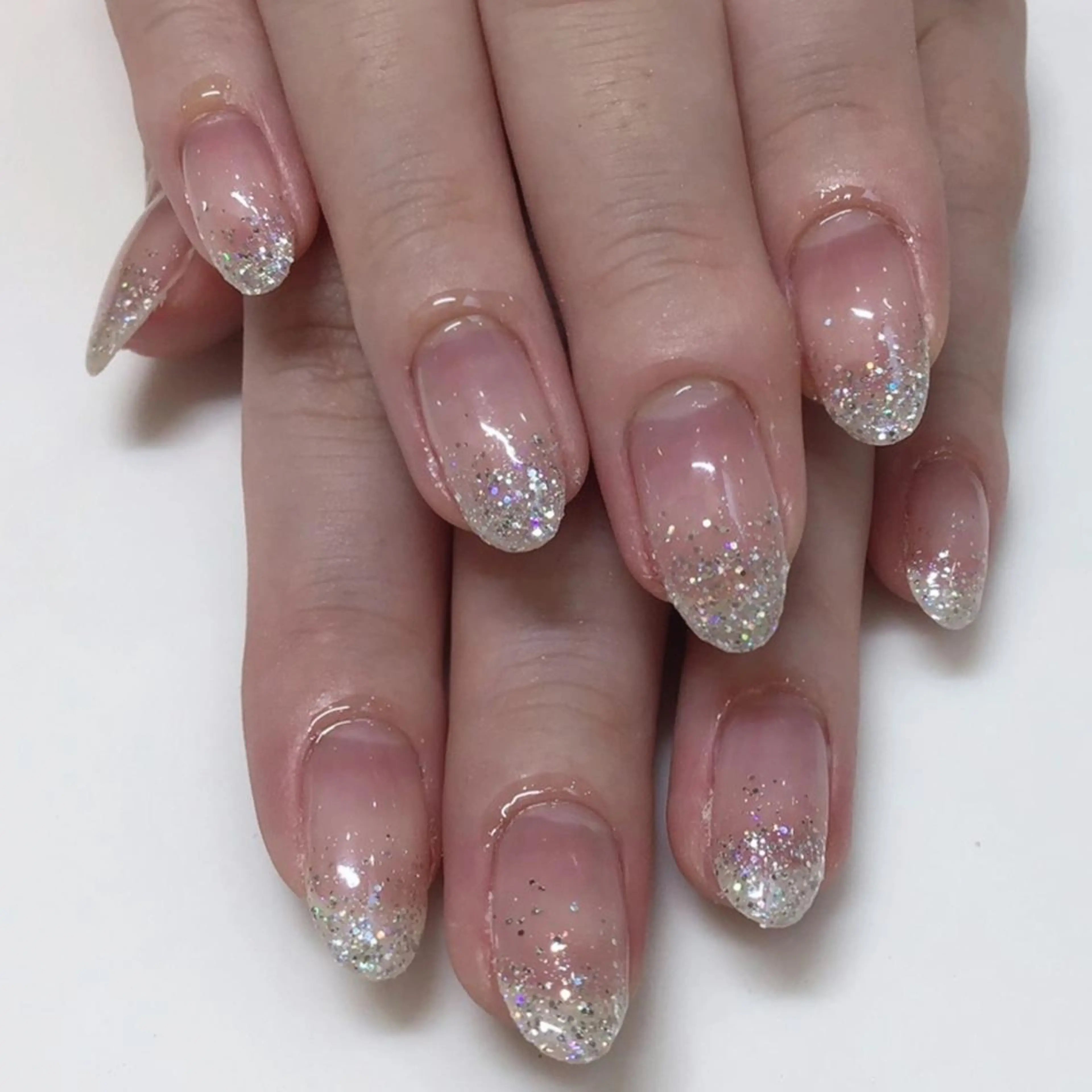 ネイル グラデーション ラメ(グリッター) ラメグラデーション ハンドネイル Carrefour Lir Nail 草加所属・カルフール リル MOEのネイルデザイン