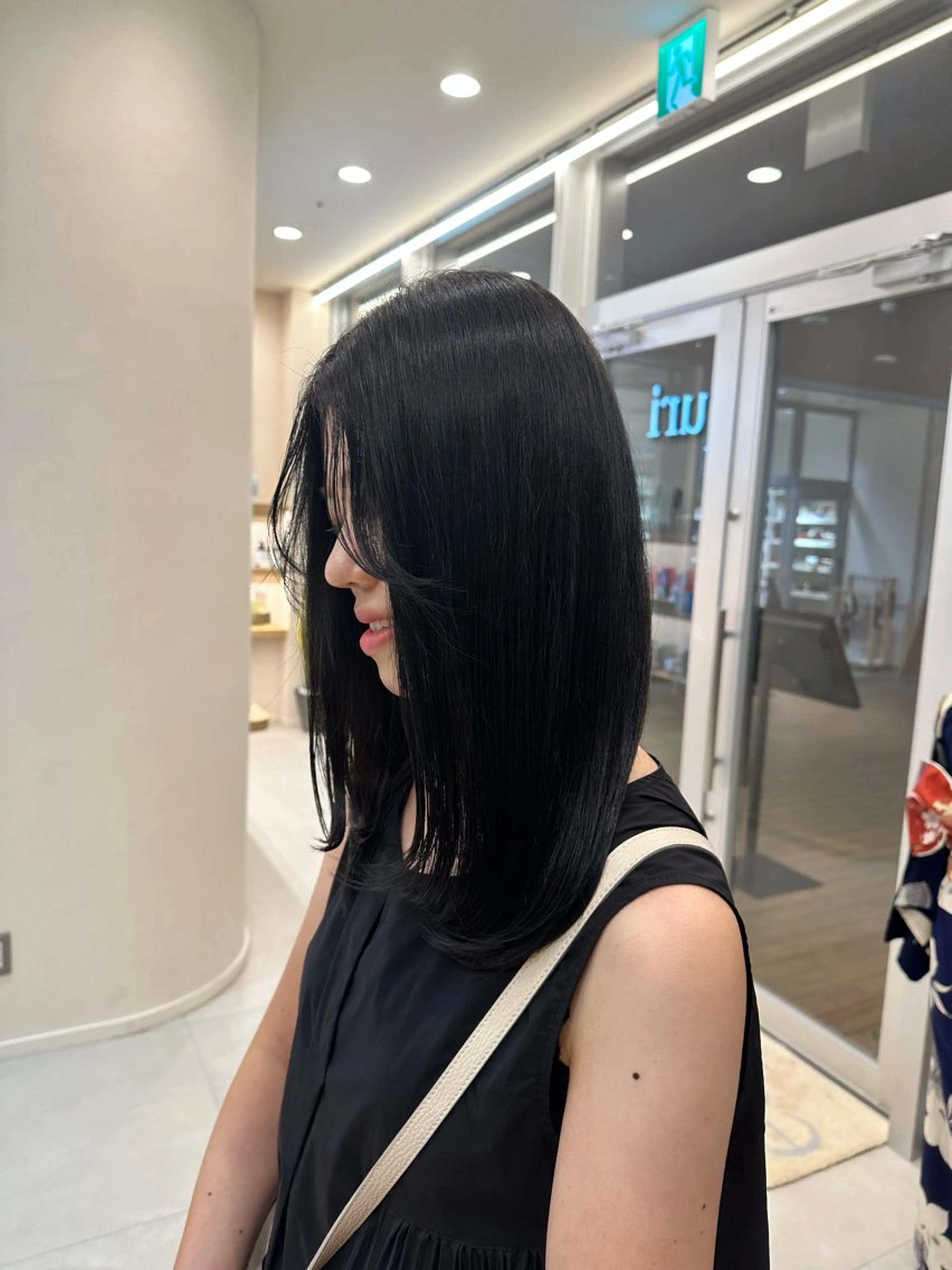 ロング 宮原 智美のヘアスタイル