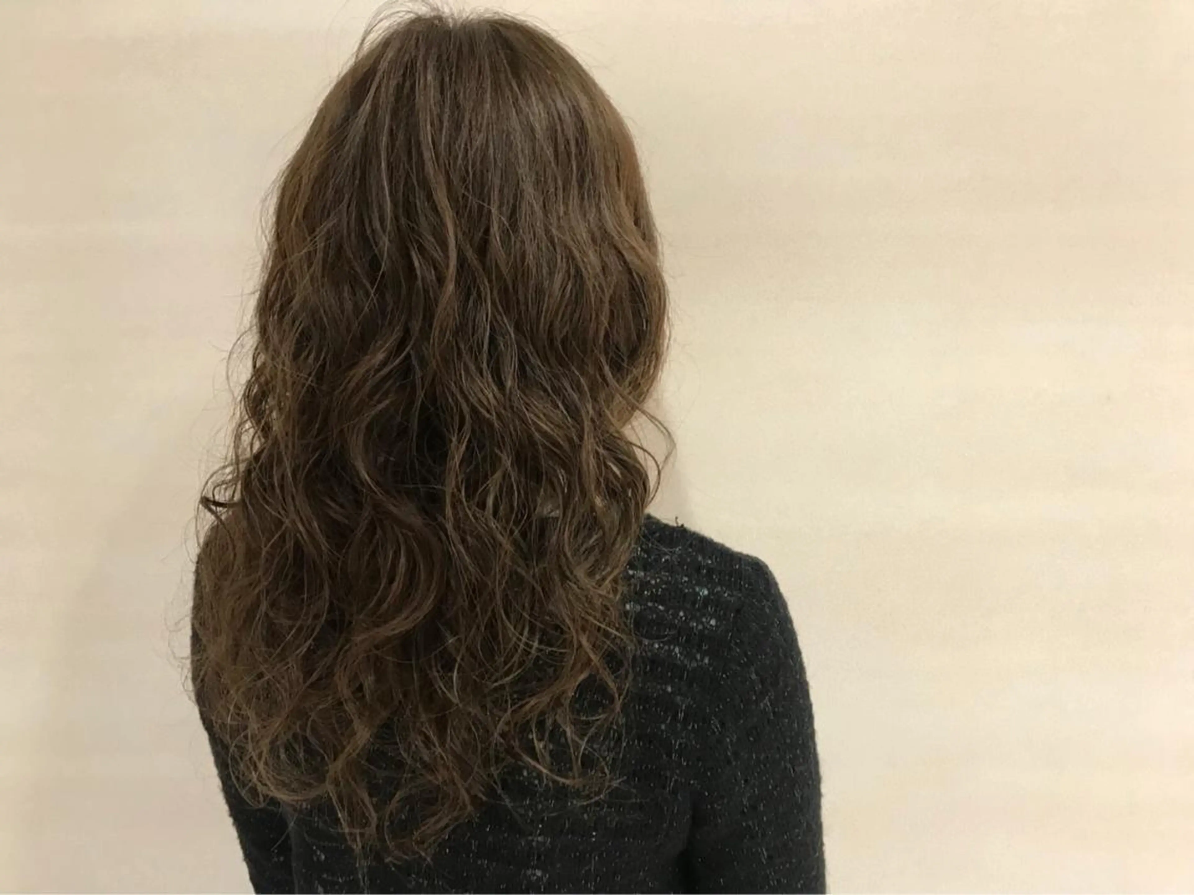 ミディアム パーマ salowin郡山所属・佐藤 結花のヘアスタイル