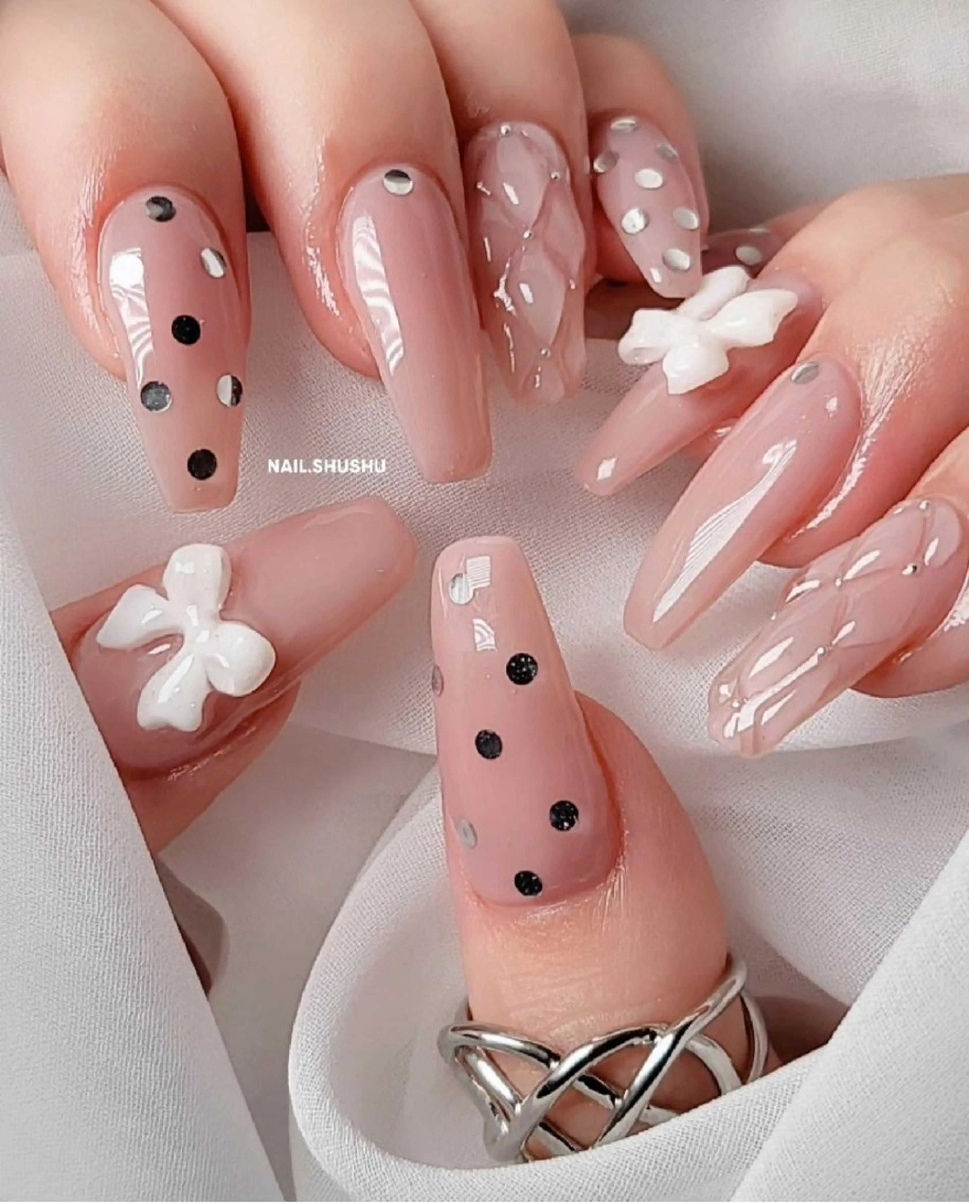 ネイル 持ち込み ニュアンスネイル ワンカラーネイル シンプルネイル 夏ネイル 3dパーツ/流行り 👧shushu❤️のネイルデザイン