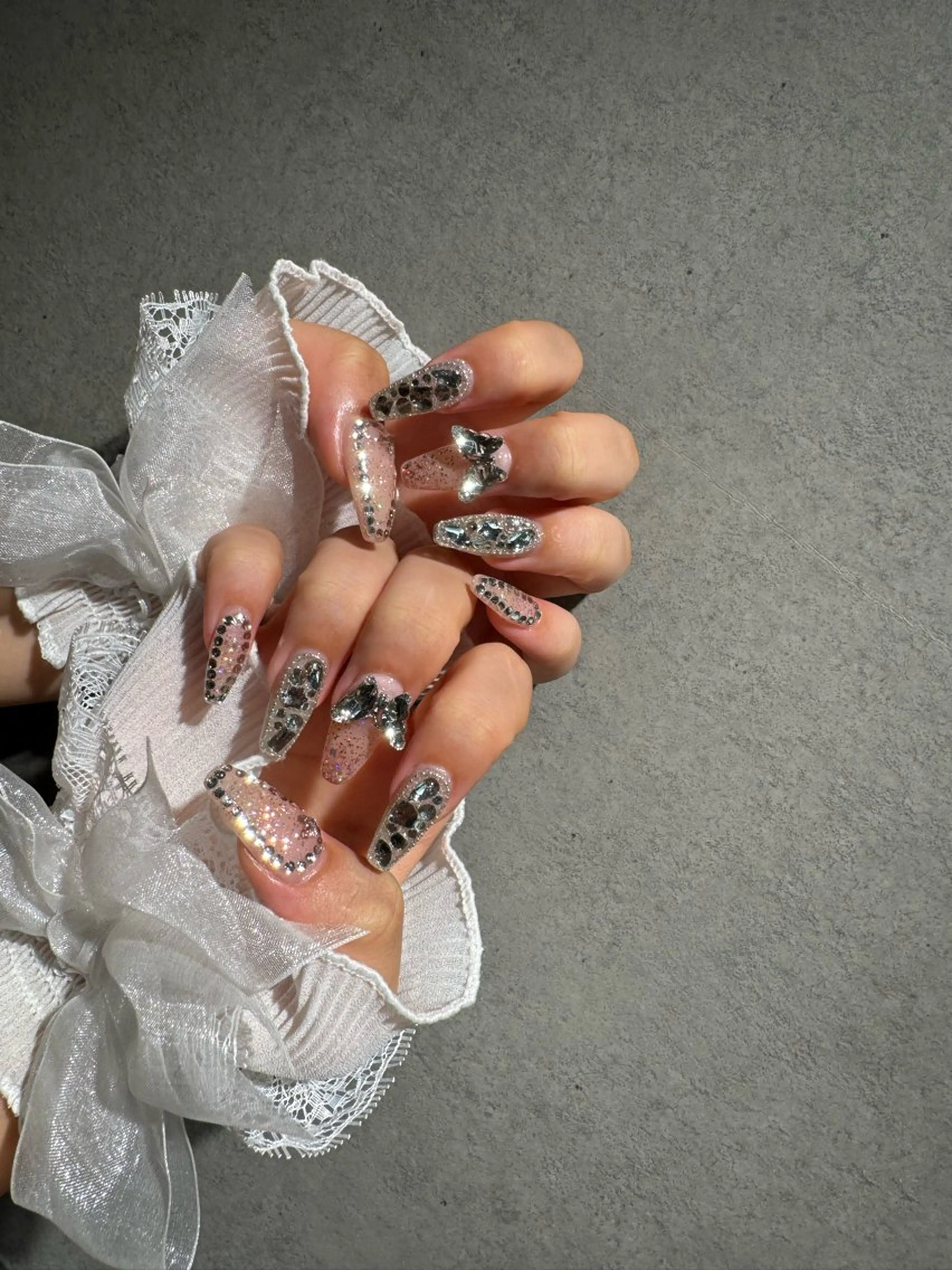 ネイル I-nailロング /ワンホン/キラキラのネイルデザイン